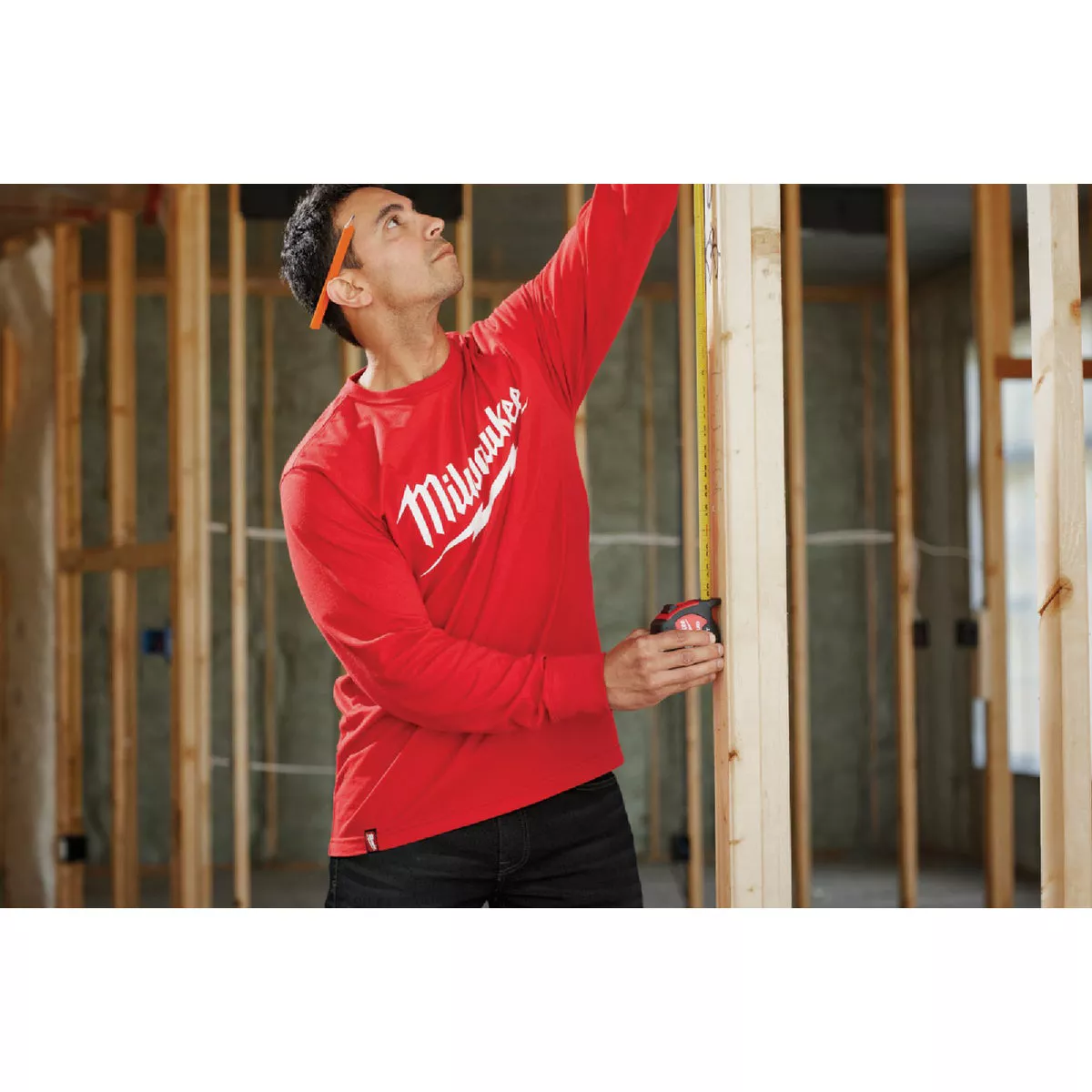 Milwaukee Large Red Long Sleeve Men's Heavy-Duty Shirt