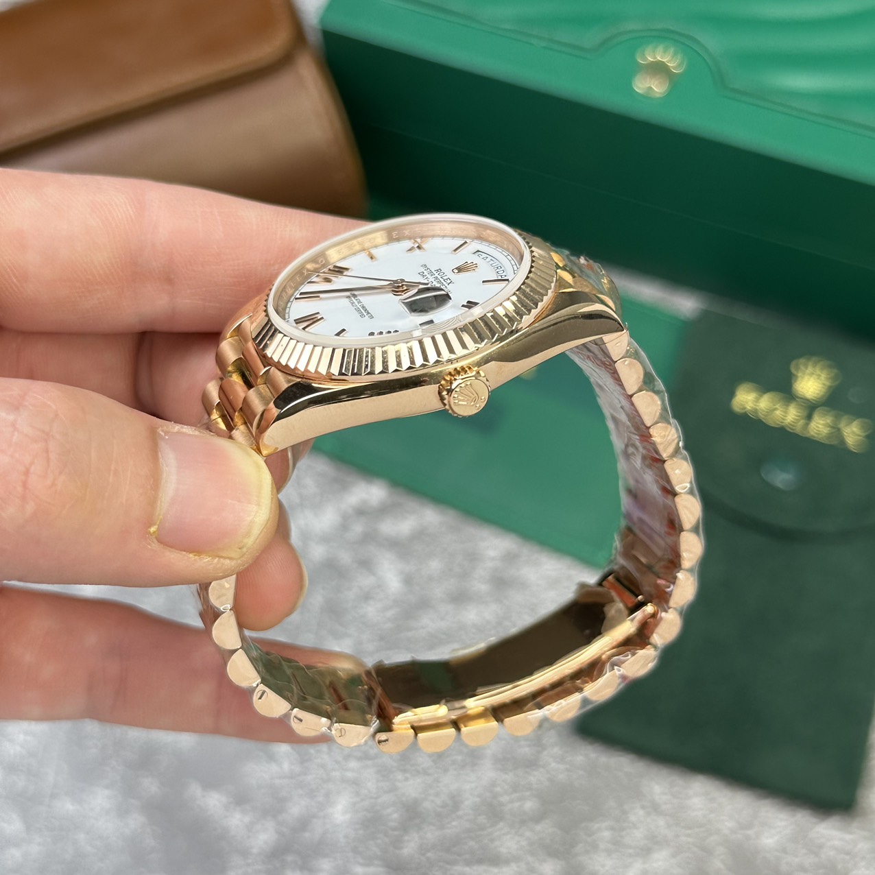 Rolex Replica Watch Day-Date 228235 Rose Gold White Dial V2 GM Factory 40mm - Elite Watch Atelier