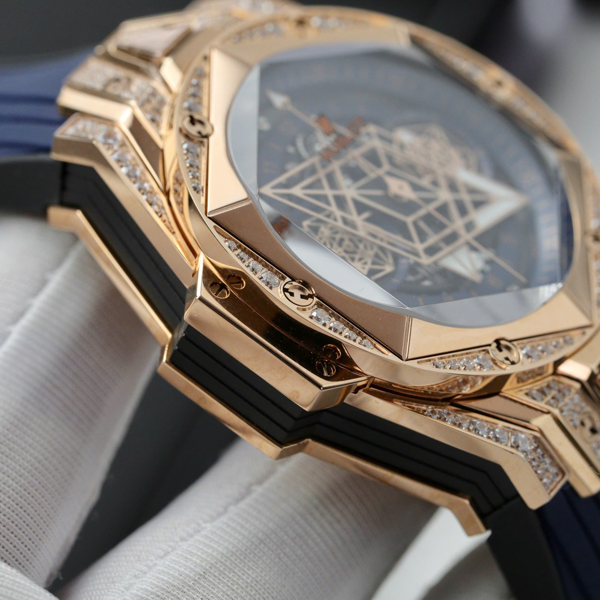Hublot Big Bang Sang Bleu II King Gold Fake Watch Blue HB Factory 44mm - Top club