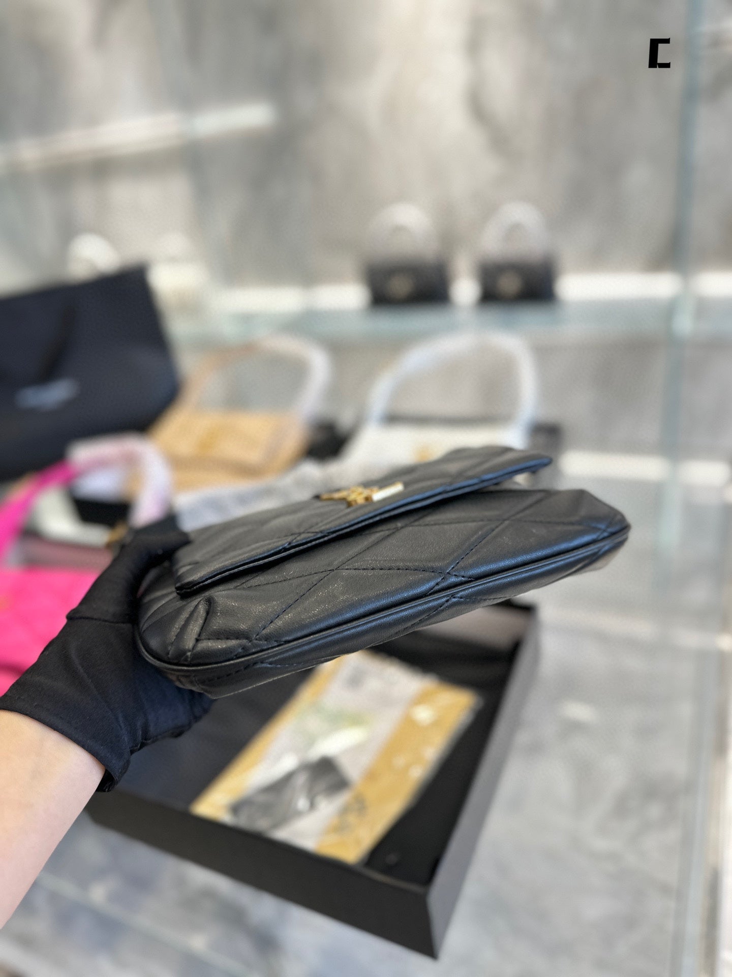 TO – New Luxury Bags SLY 3011:1High-quality replica