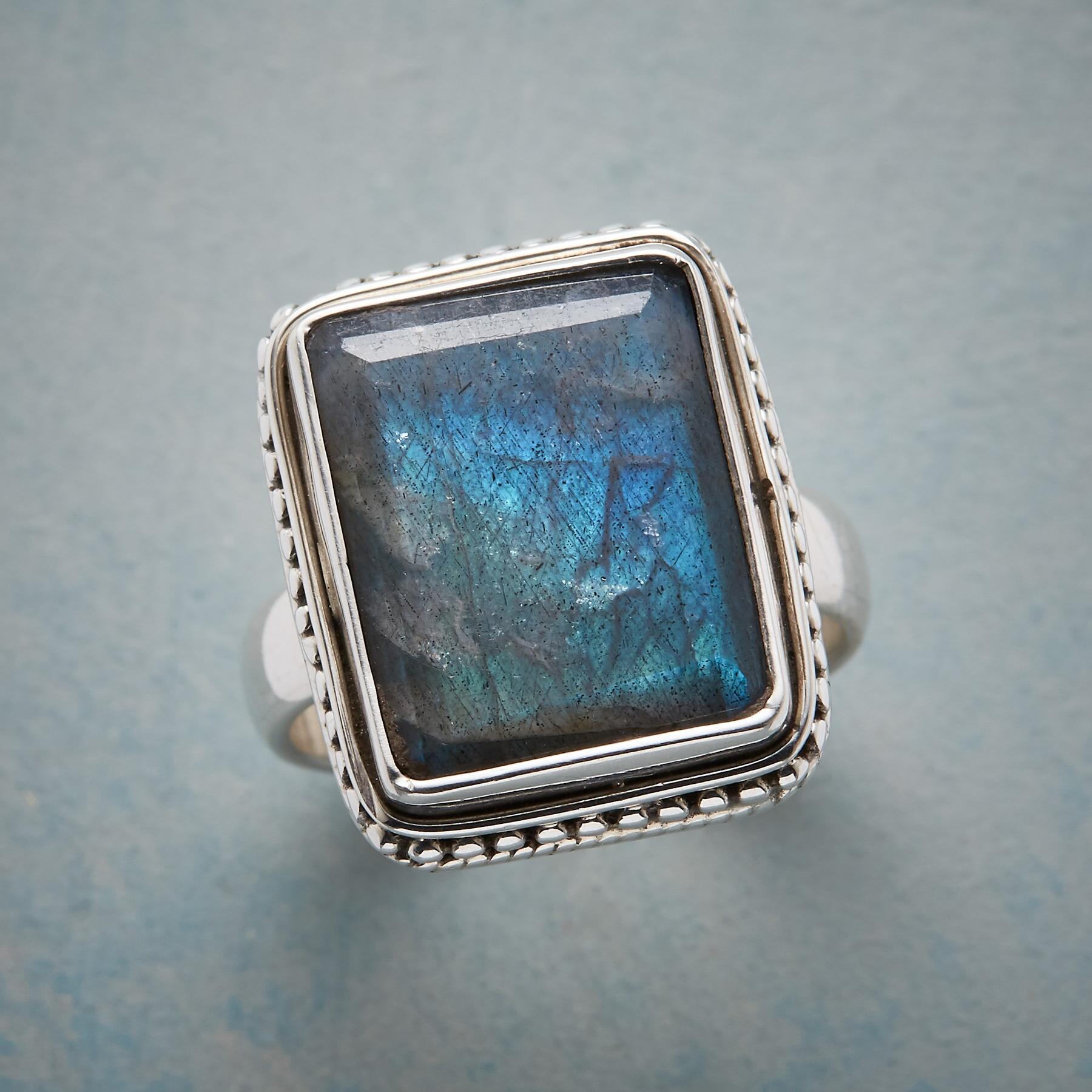 Main Focus Ring - Sundance Clothing