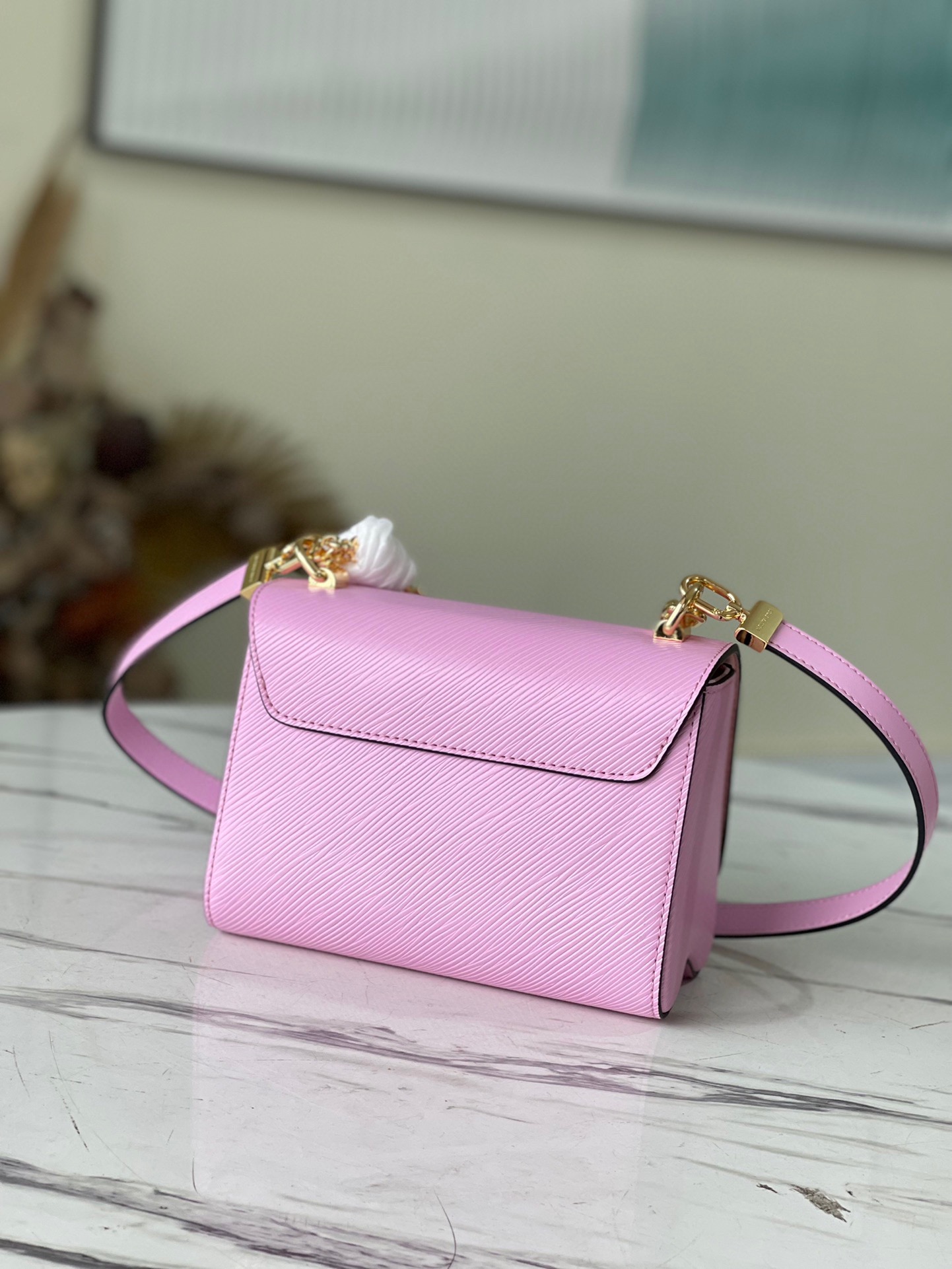 Louis Vuitton Twist MM M594051:1High-quality replica