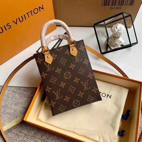 Add to wishlist1:1High-quality replica
