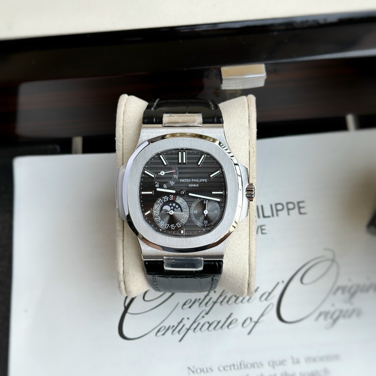 Patek Philippe 5712 Replica Watch Grey Dial GR Factory 40mm - Elite Watch Atelier
