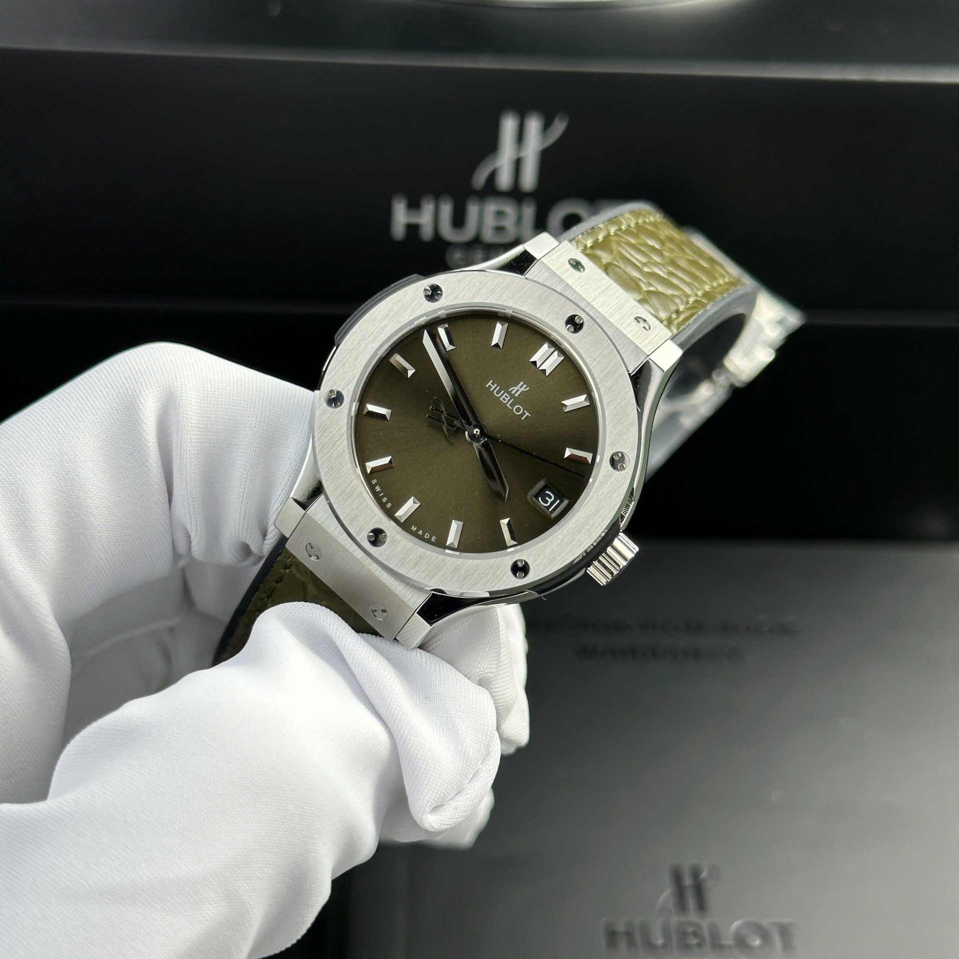 Hublot Classic Fusion Replica Watch Womens Green HB Factory 33mm - Top club