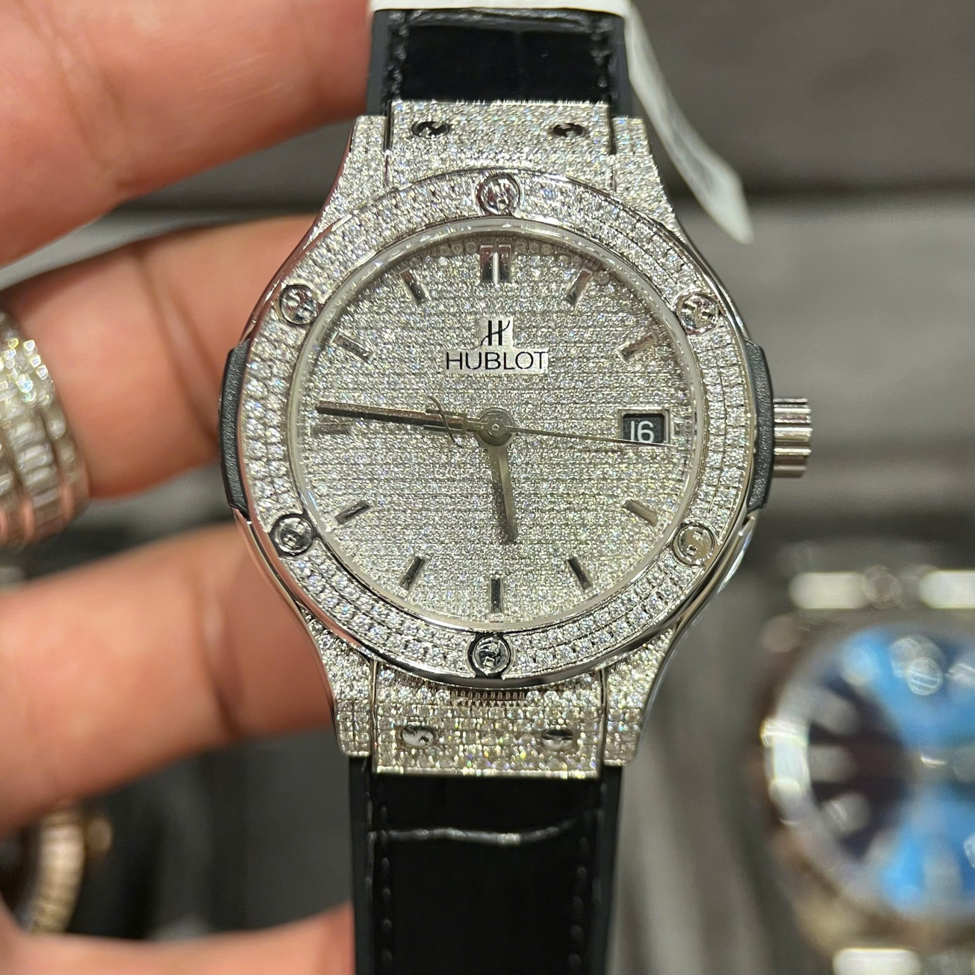 Hublot Classic Fusion Titanium Diamonds Pavé Full Moissanite Hong Kong Imitation Watches 38mm - Elite Watch Atelier