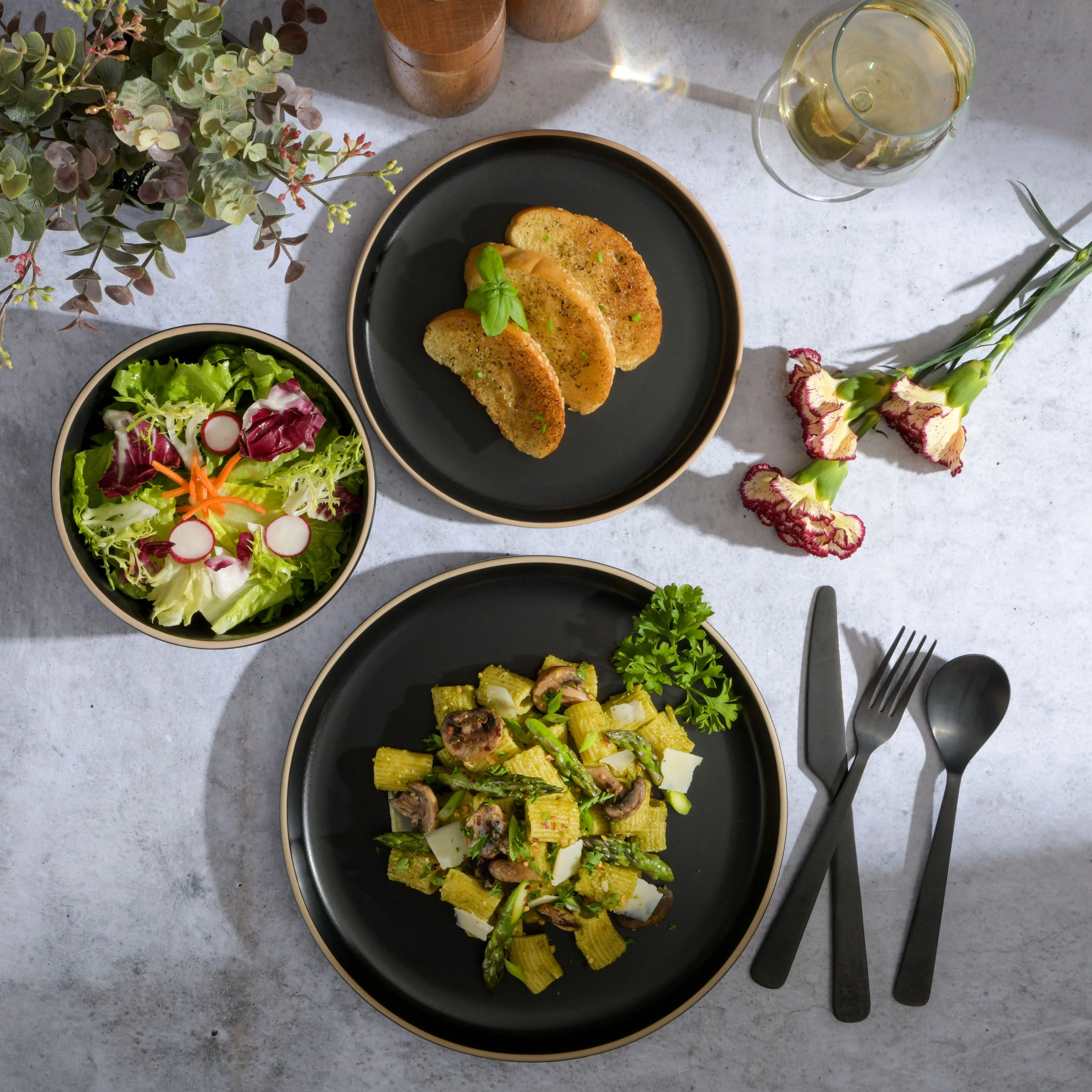Gibson Home Zuma 18 Piece Dinnerware Set - Black