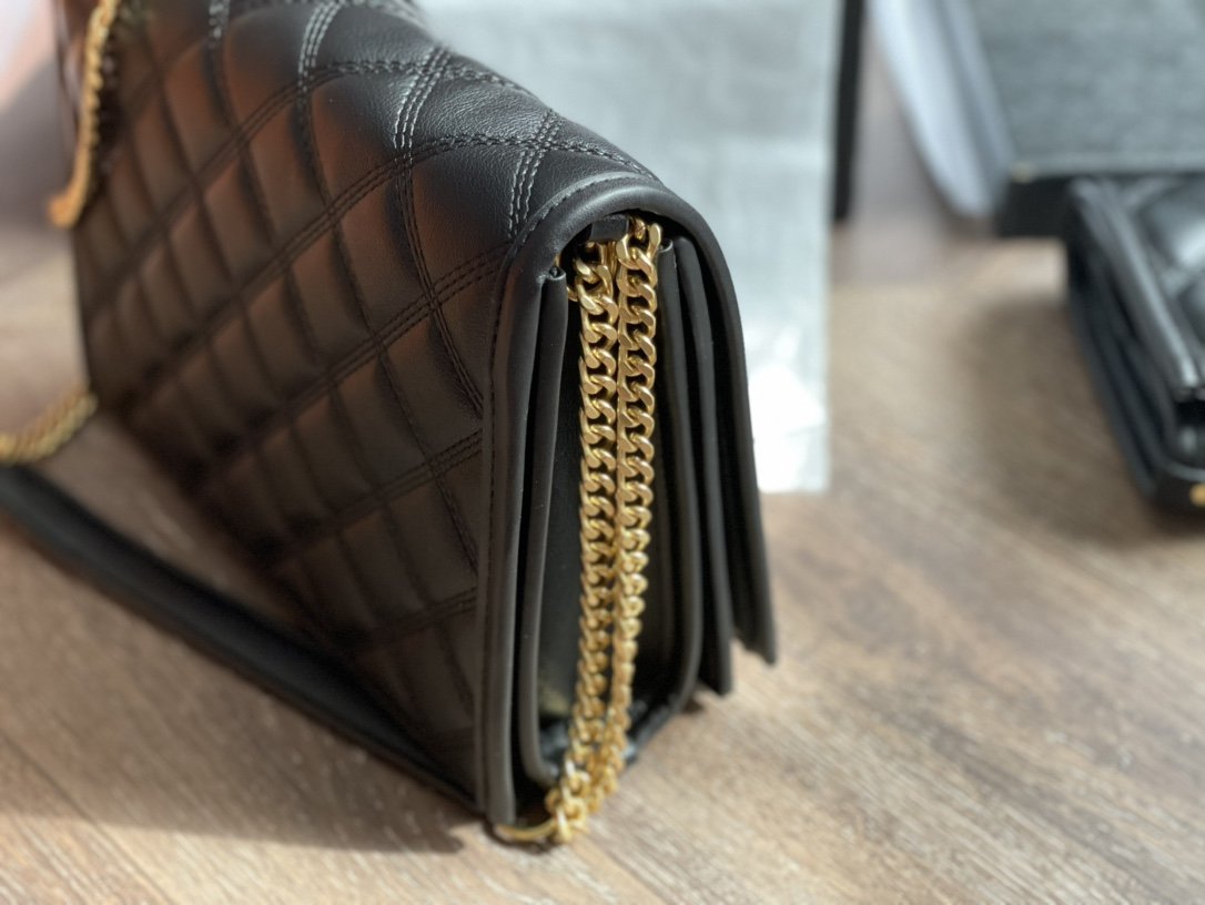 TO – Luxury Edition Bags SLY 1711:1High-quality replica