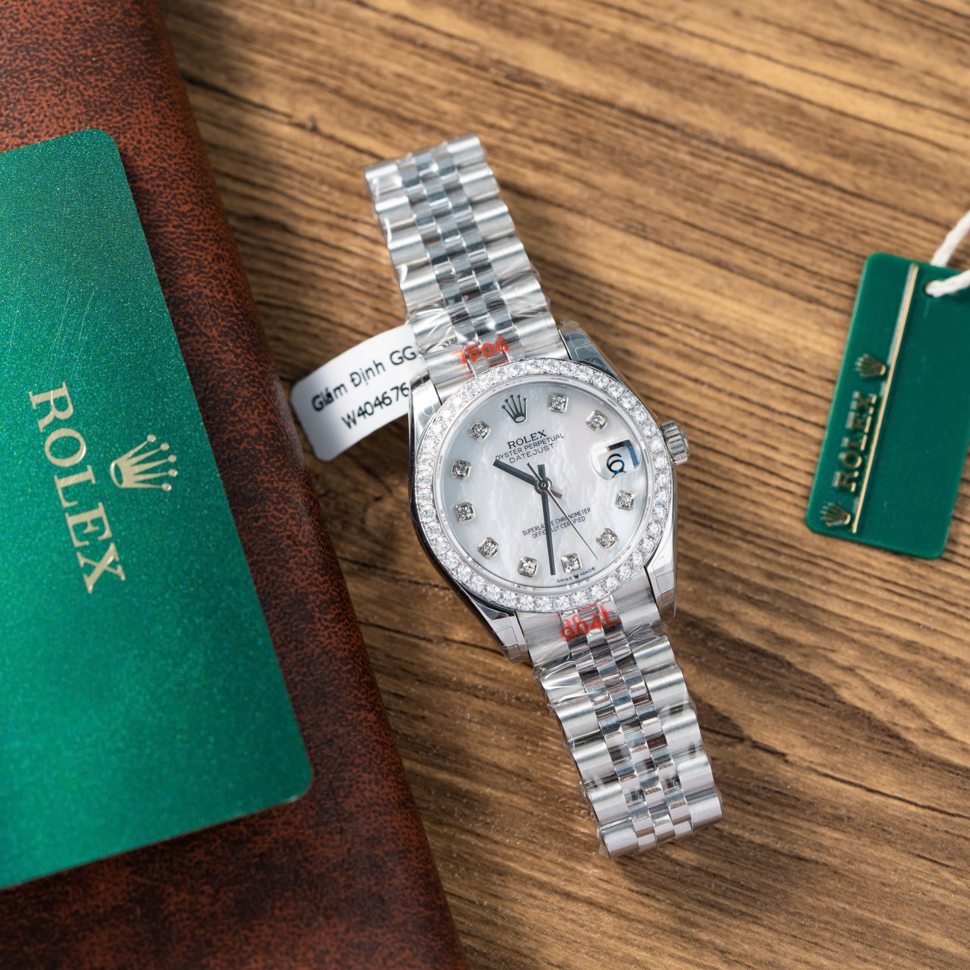 Rolex DateJust Replica Watch Mother Of Pearl Dial With Moissanite Bezel 31mm - Elite Watch Atelier