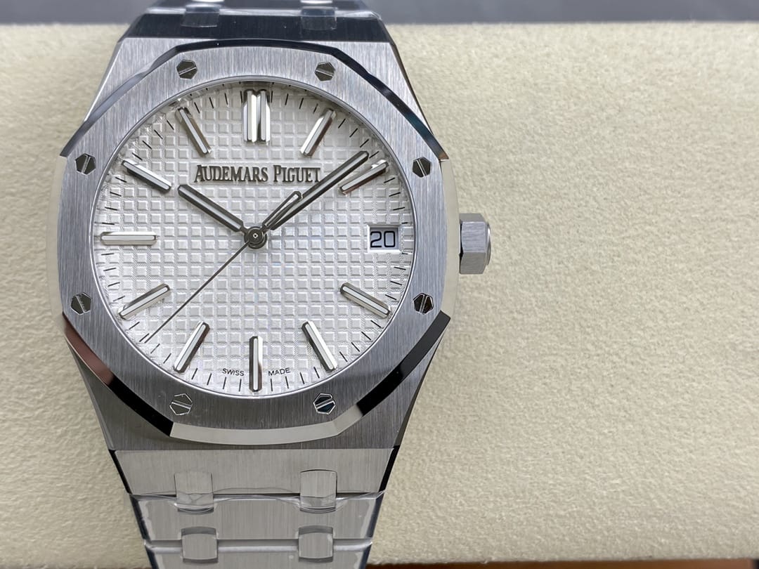 Audemars Piguet replica watch Royal Oak Selfwinding ��50th Anniversary�� 41mm Stainless Steel Silver Dial 15510ST.OO.1320ST.03-ZF(1:1 replica) - Top club