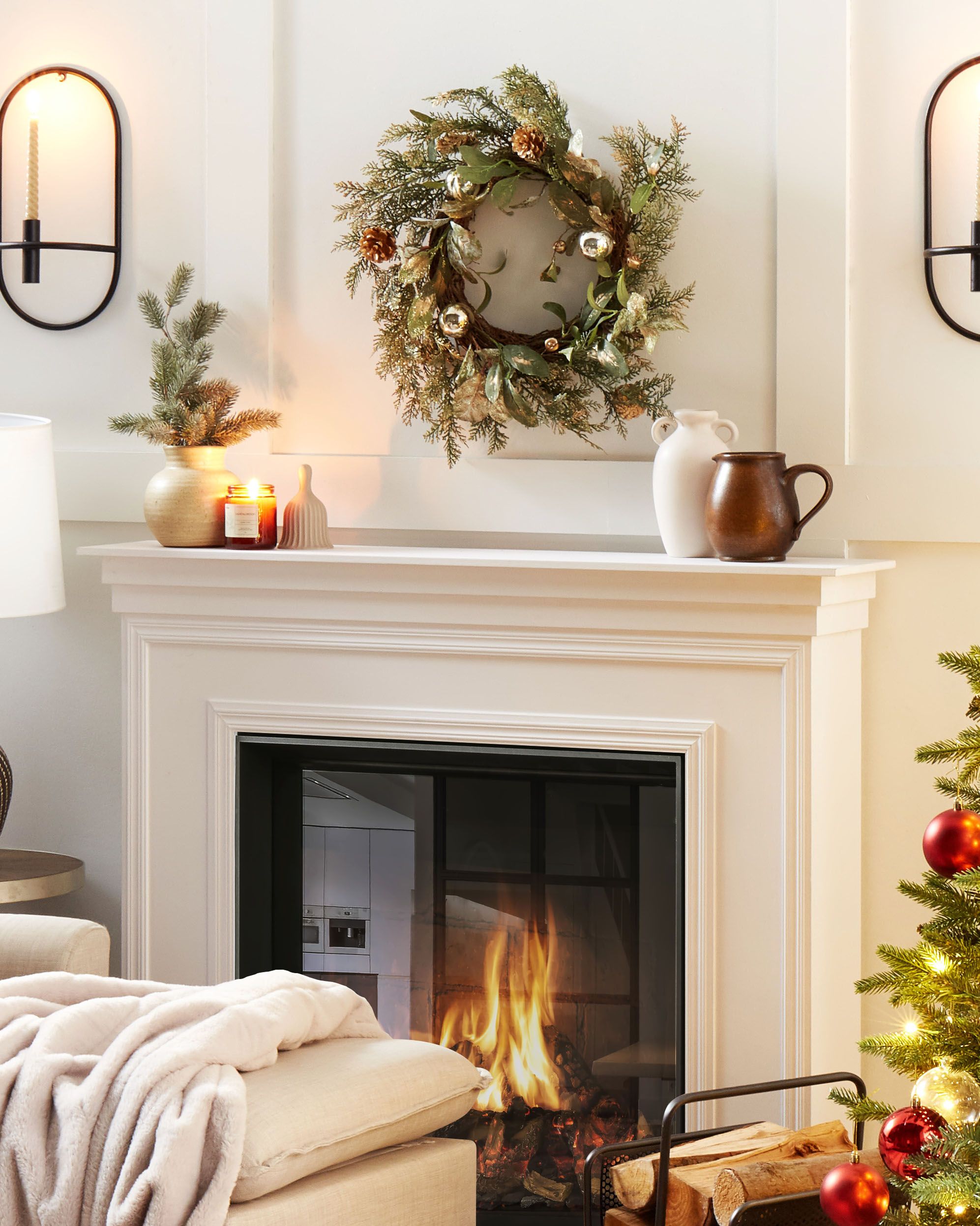 Christmas Wreath HOVILA Gold 45 cm