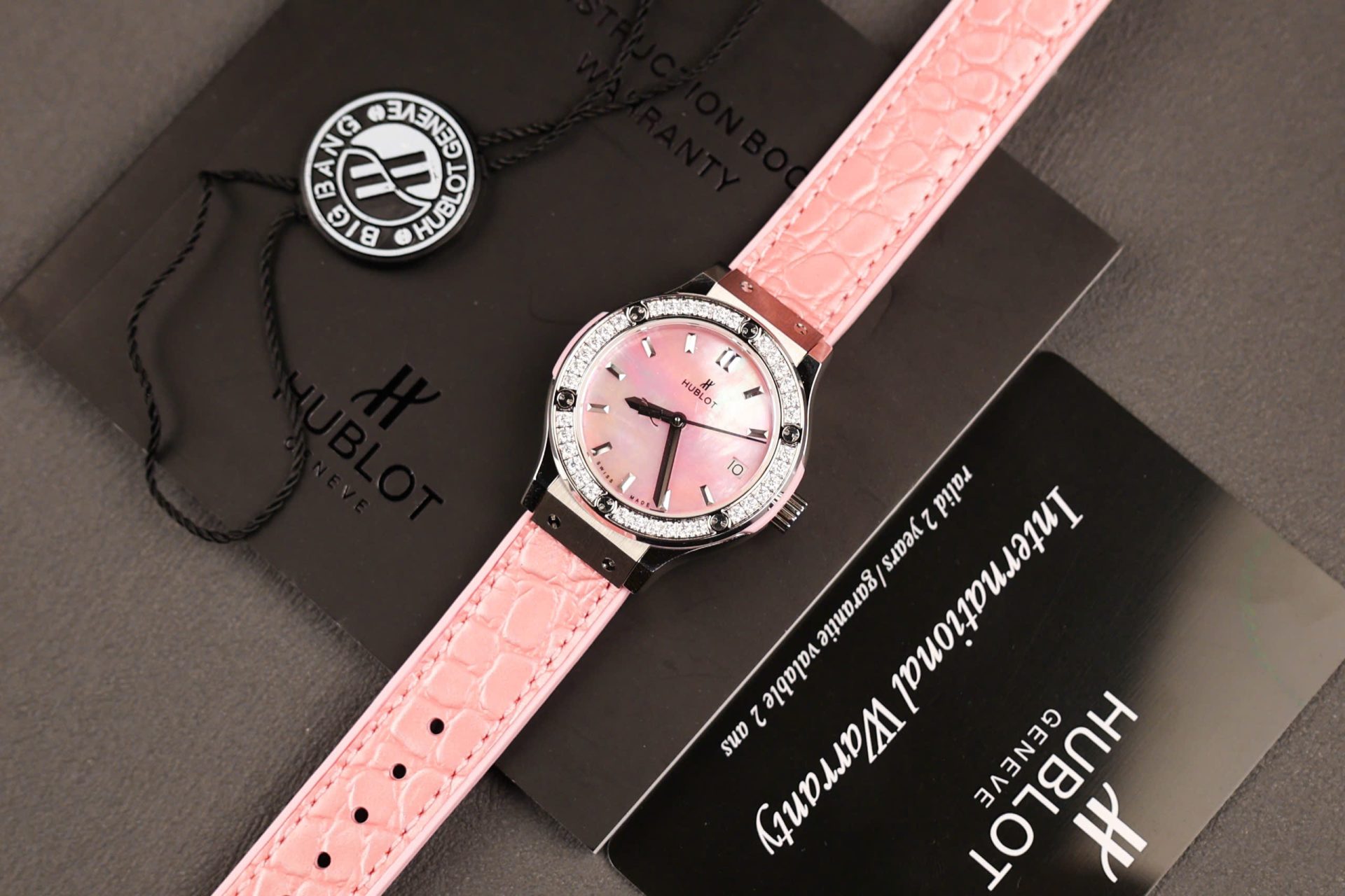 Hublot Classic Fusion Replica Watches Dial Mother Of Pearl Pink + Moissanite Diamonds 33mm - Top club