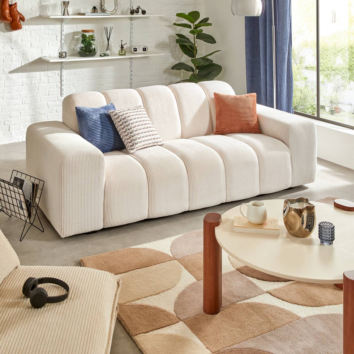 Fixed Sofa "Palma" 8.5 x 6.1 cm