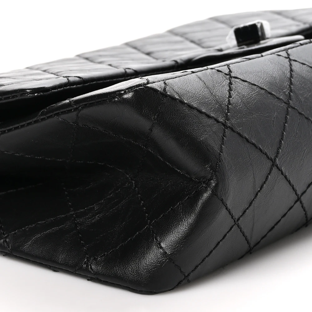 Chanel 2.55 Reissue 226 Flap Bag Replica with Mirror Quality Finish1:1High-quality replica