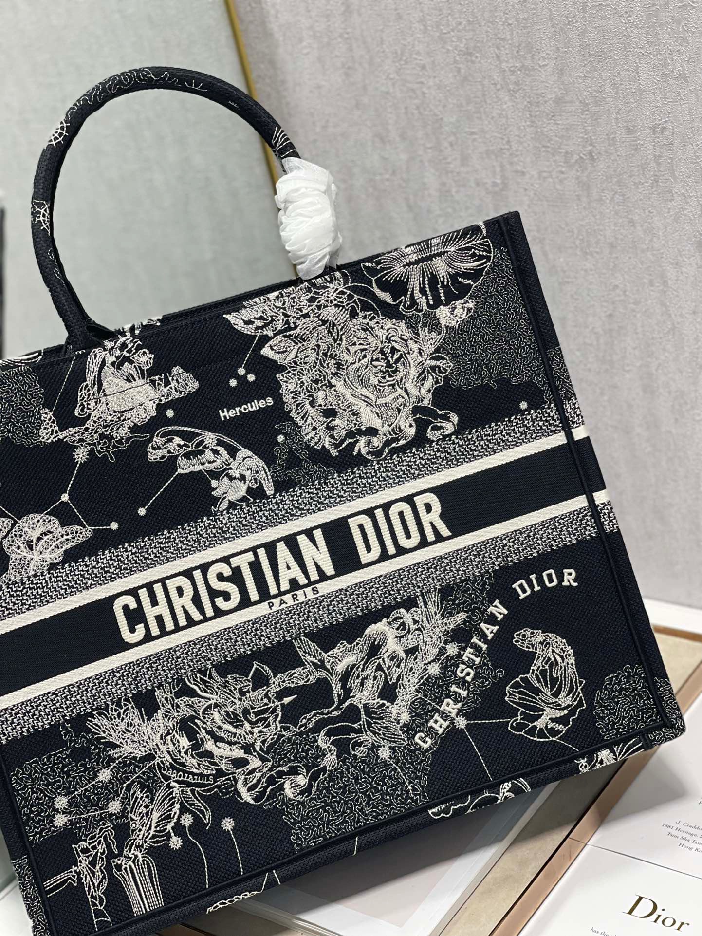 Christian Dior Large Dior Book Tote Black And White, For Women, Women’s Handbags 16.5in/42cm CD1:1High-quality replica