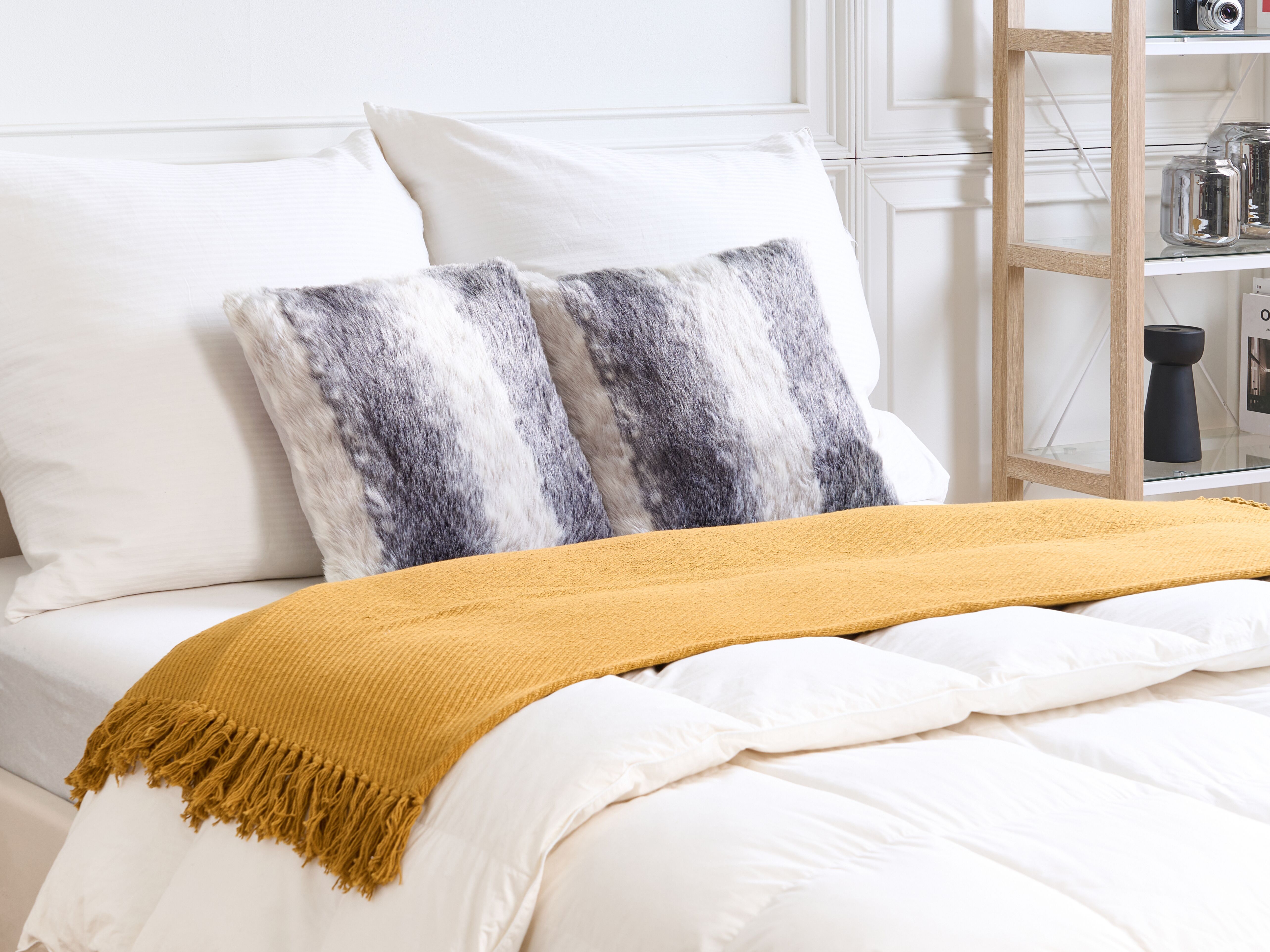 Set of 2 Decorative Cushions HORDEUM Faux Fur 45 x 45 cm Grey Striped