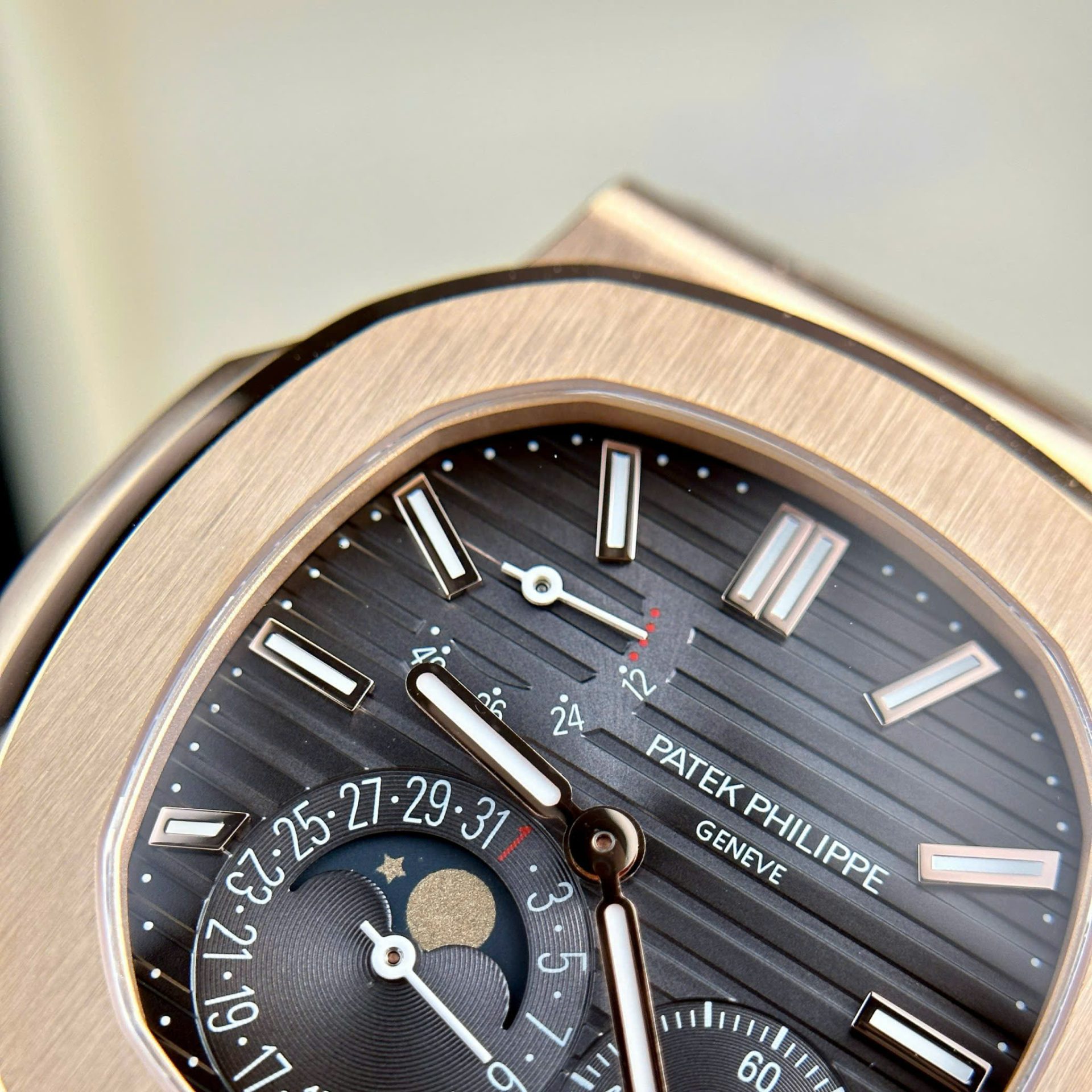 Patek Philippe Nautilus 5712G Best Replica Watch Gray Dial PPF Factory 40mm - Top club