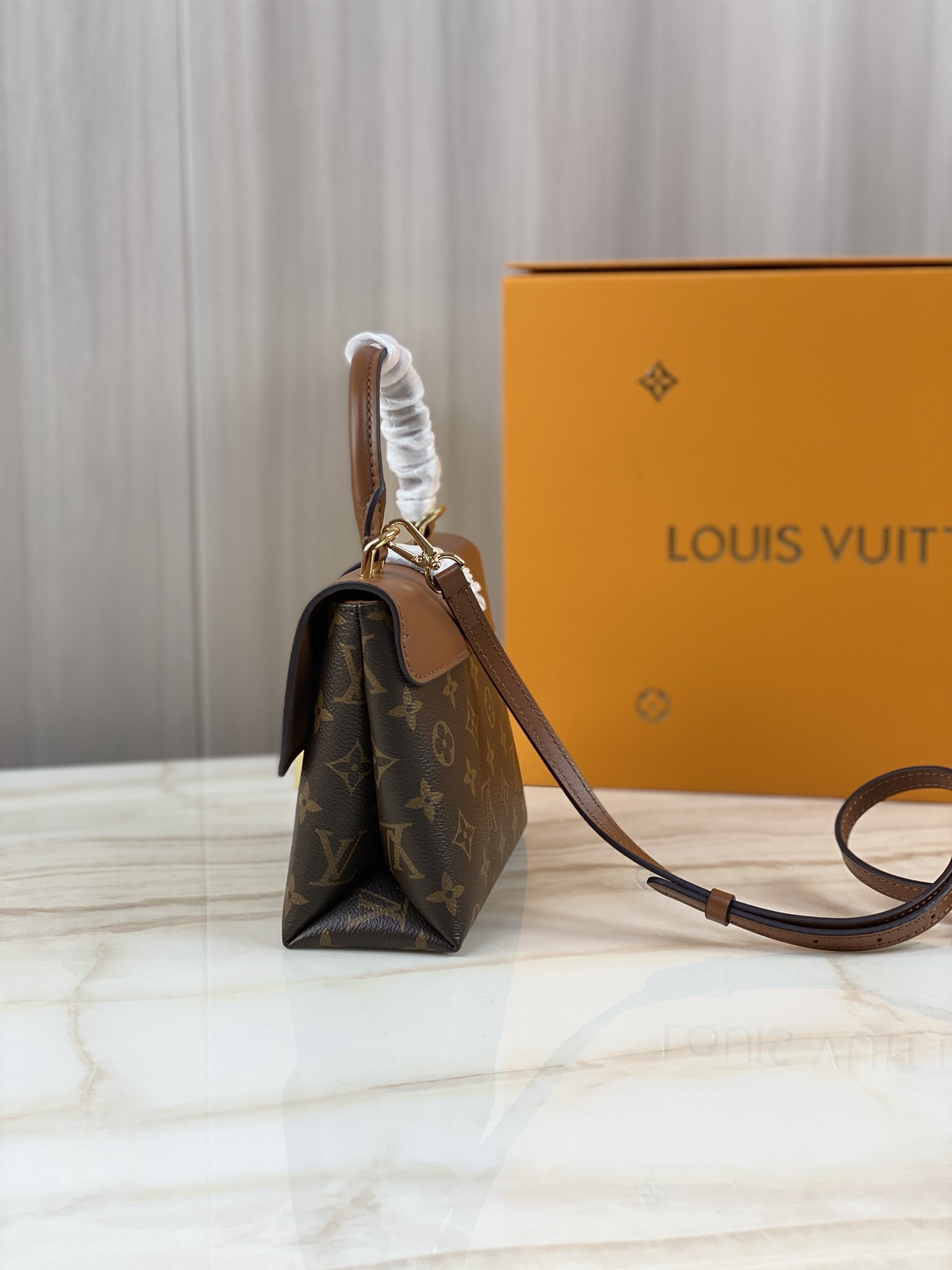 Louis Vuitton Locky BB M446541:1High-quality replica