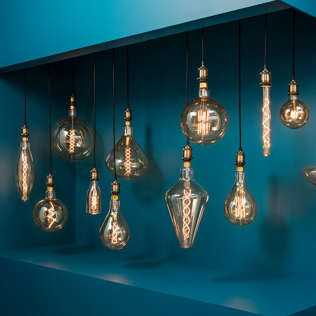 LED bulb "Pear" Twisted Amber, D.16 cm, E27