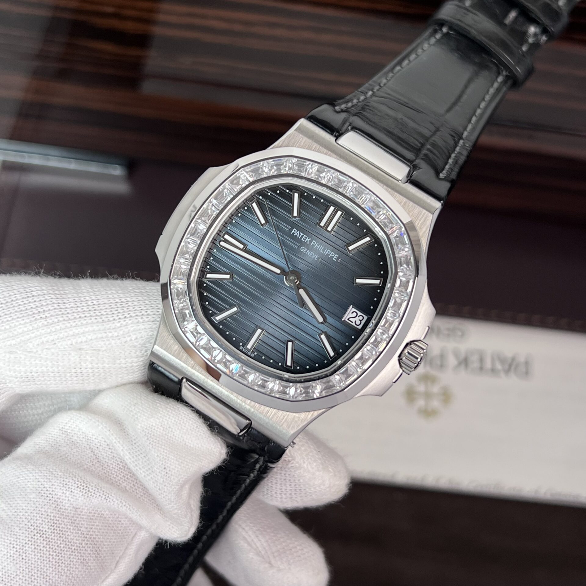 Patek Philippe Nautilus 5723 Replica 1:1 Watch Leather Strap Dark Blue Dial 40mm - Top club