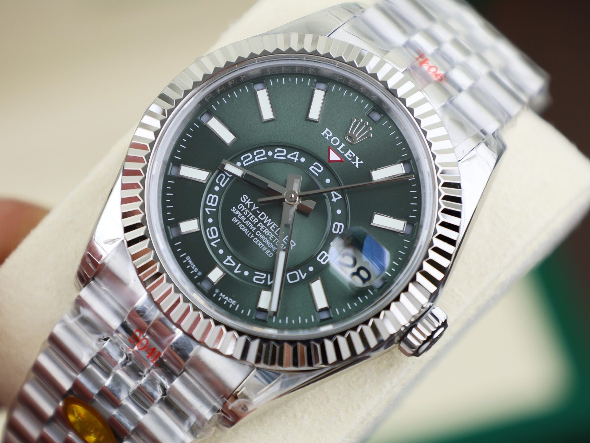 Rolex Replica 1:1 Watch Sky Dweller Green Dial Jubilee Strap 42mm - Top club