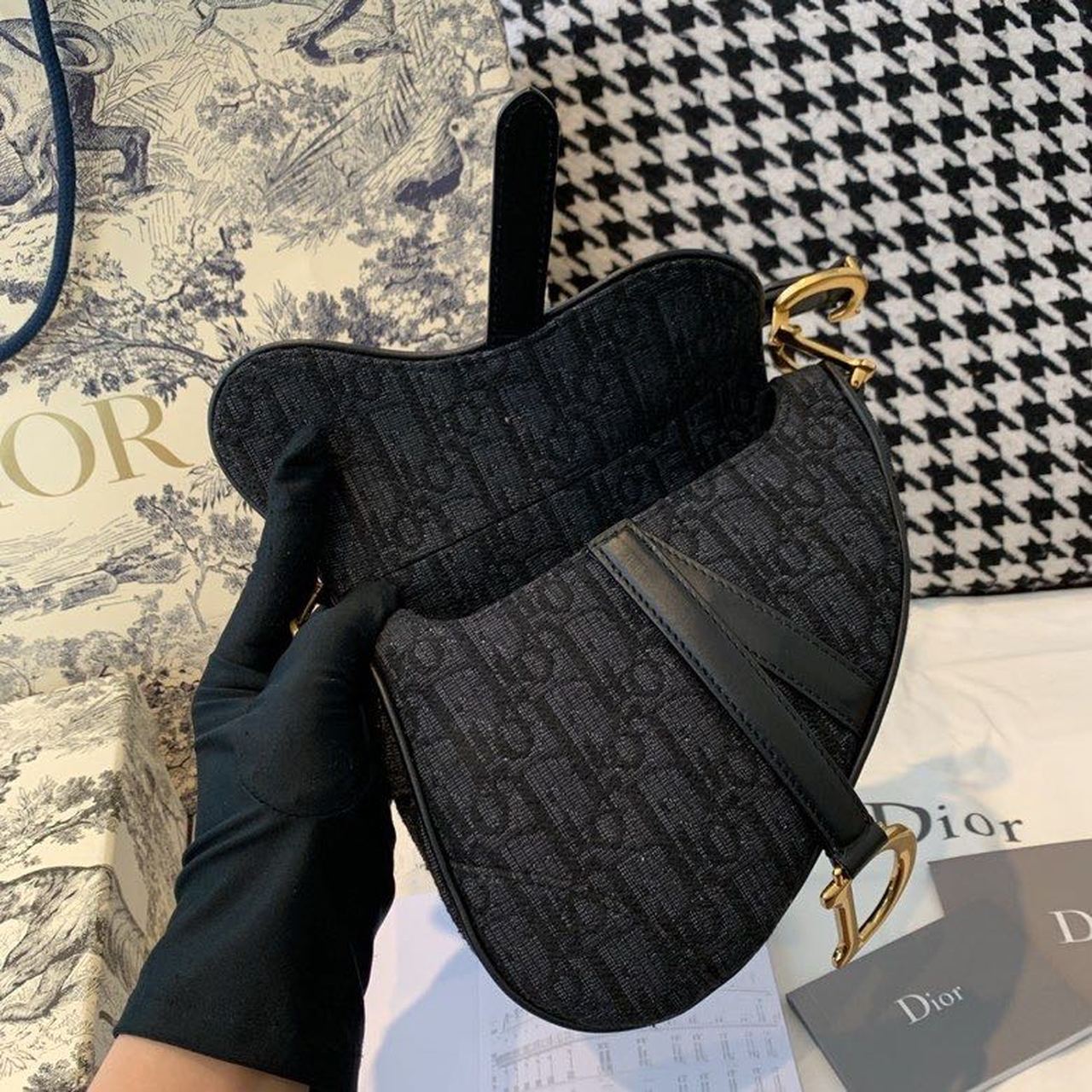Christian Dior Saddle Bag Black Oblique Embroidered Canvas Gold Toned Hardware For Women 19.5cm/7.6in CD1:1High-quality replica