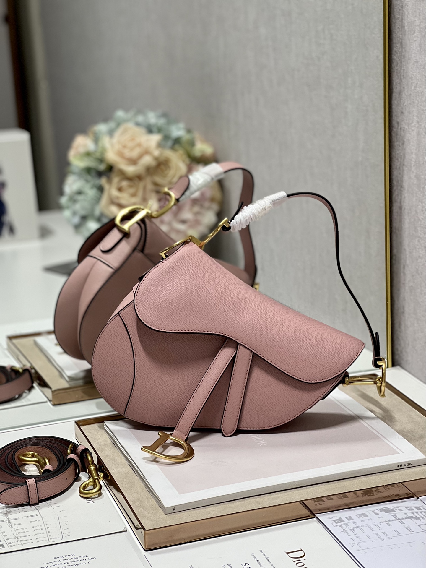 Saddle Bag With Strap Black/White/Green/Light Blue/Brown For Women 10in/25.5cm M0455CBAA_M9001:1High-quality replica