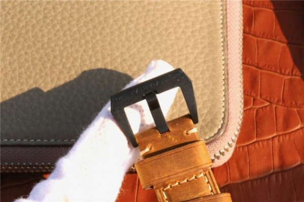 Replica Panerai PAM441 Carbotech Case VSF Brown Asso Strap P.9001 - Top club