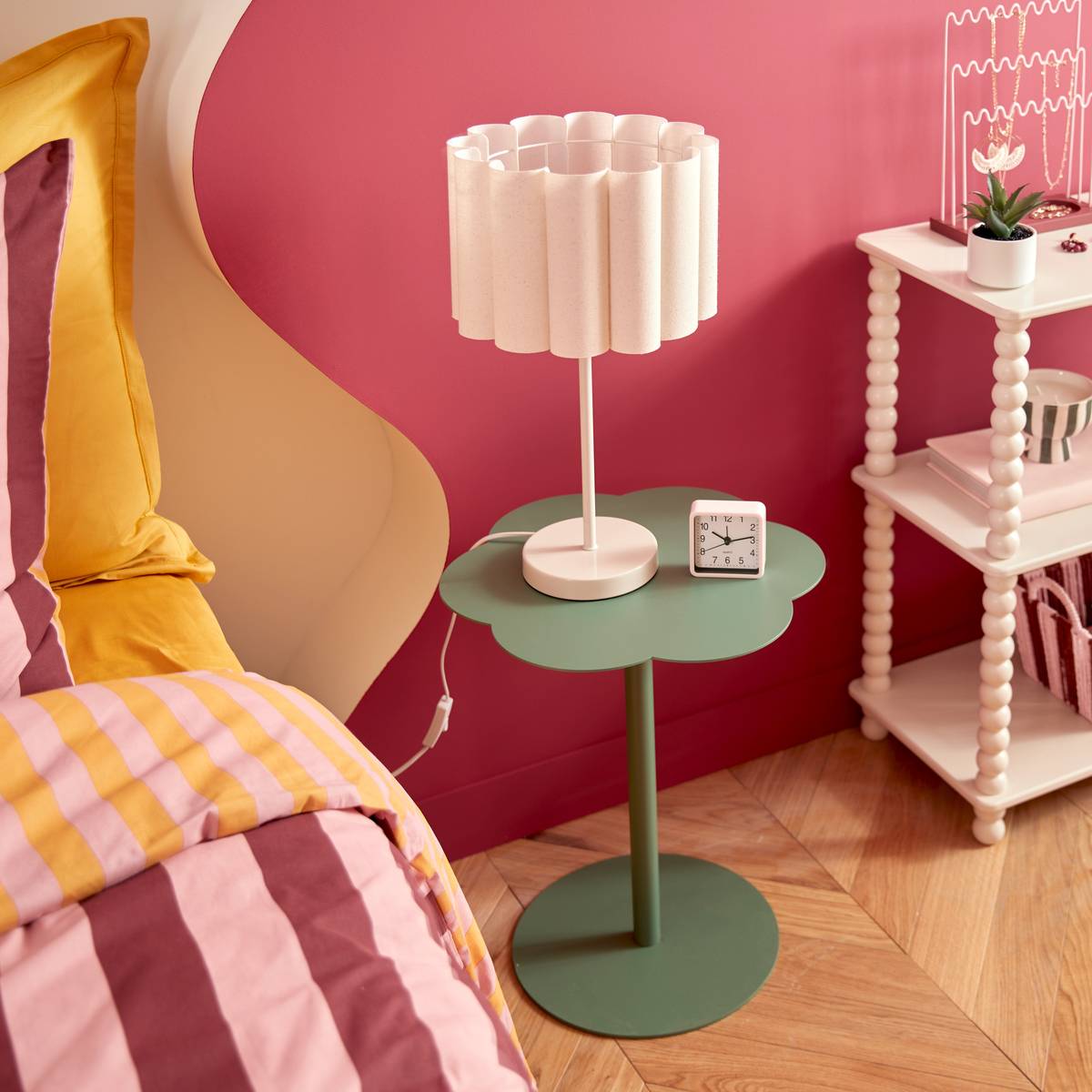 Side Table "Fiora" Olive green, 43x43 cm