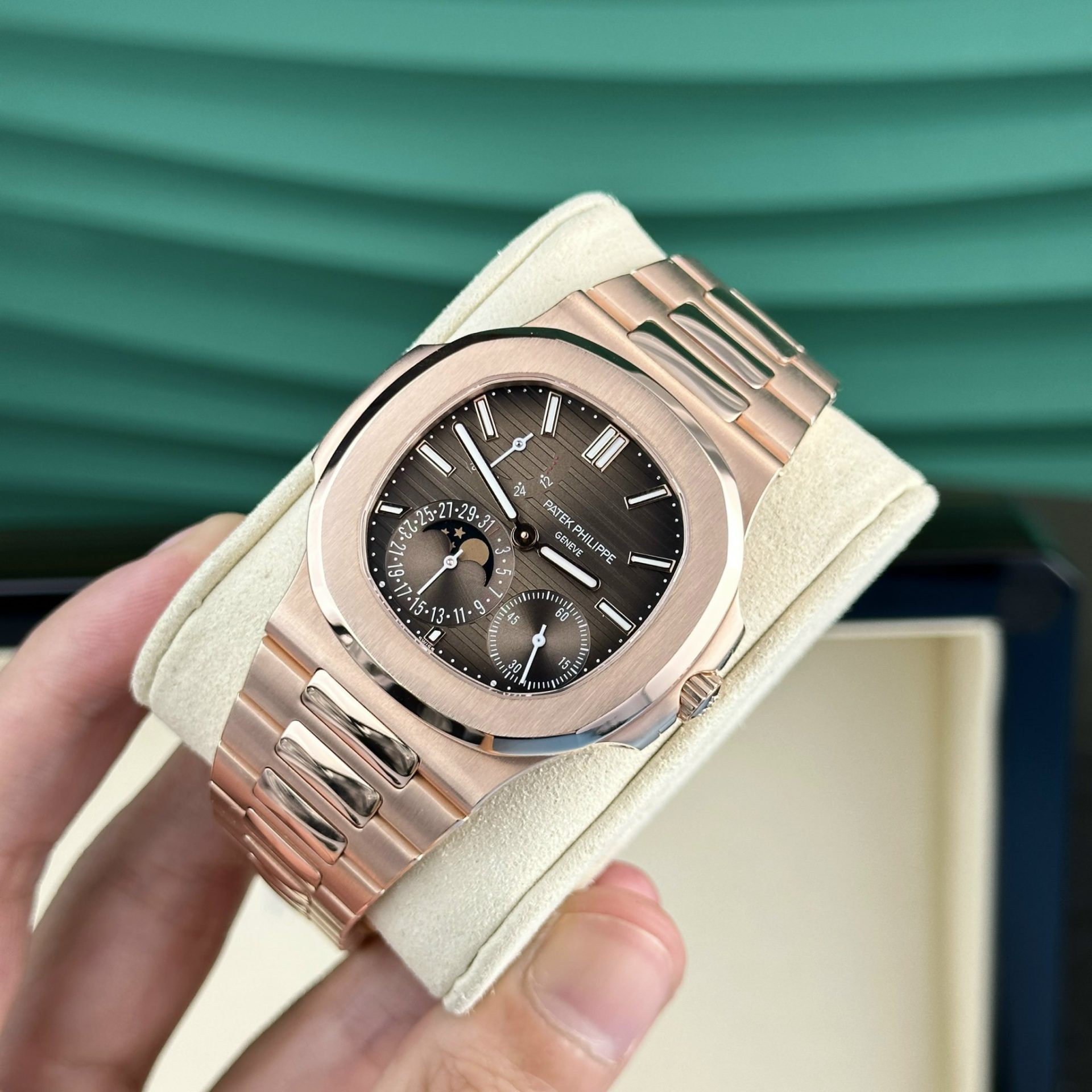 Patek Philippe Nautilus 5712R Custom Gold Wrapped Refined Movement 40mm - Top club