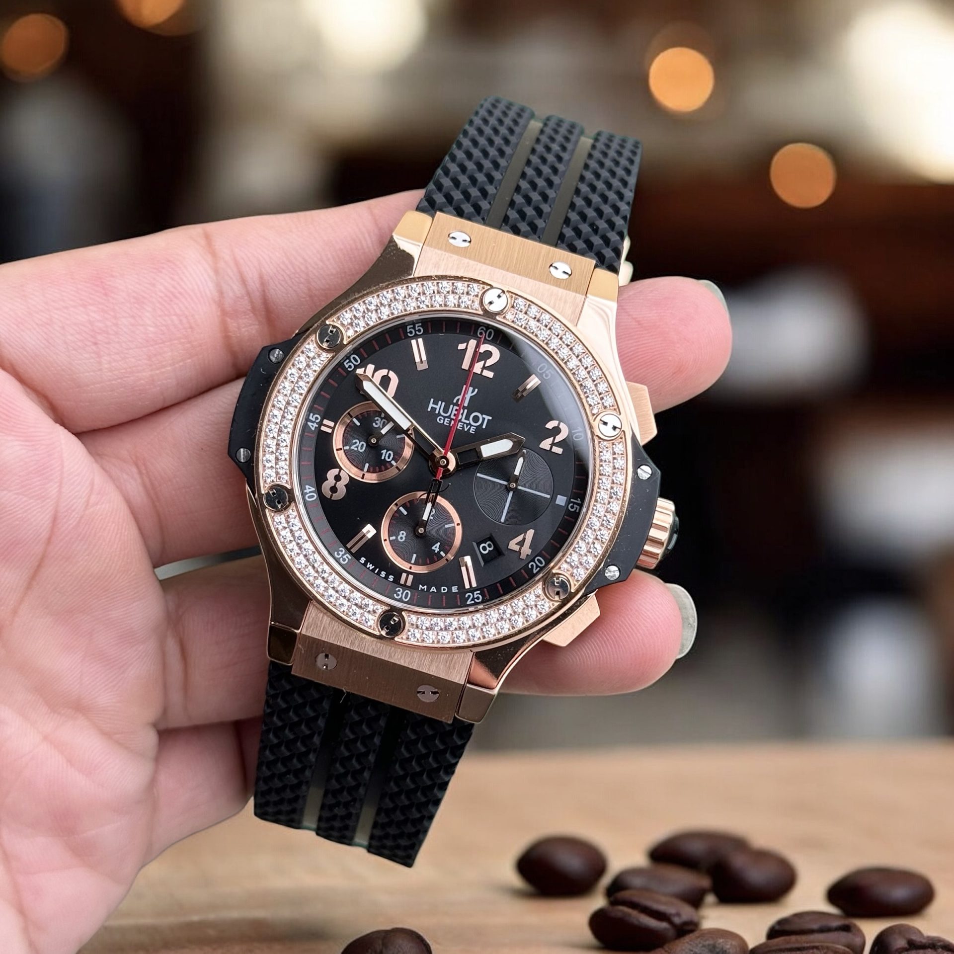 Hublot Replica 1:1 Watch Stone Bezel Big Bang Chronograph King Gold 44mm - Elite Watch Atelier