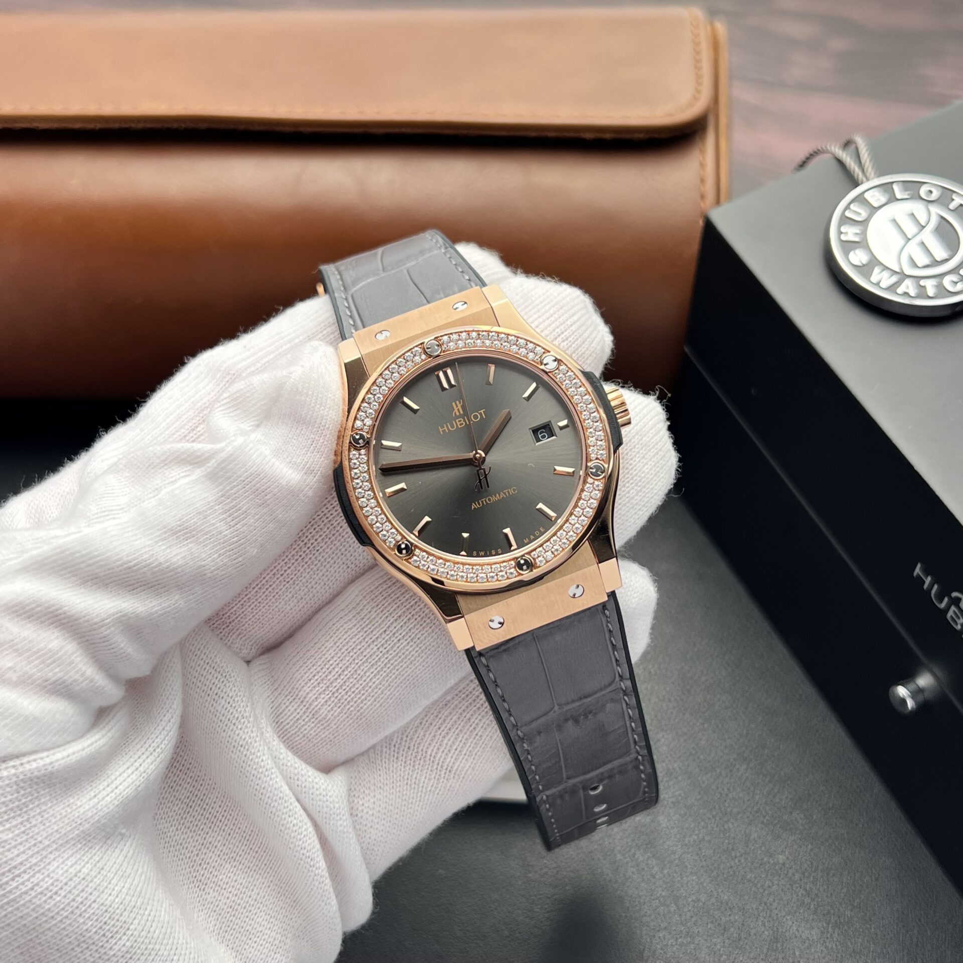 Hublot Classic Fusion King Gold Replica Watch With Moissanite Diamond 42mm - Top club