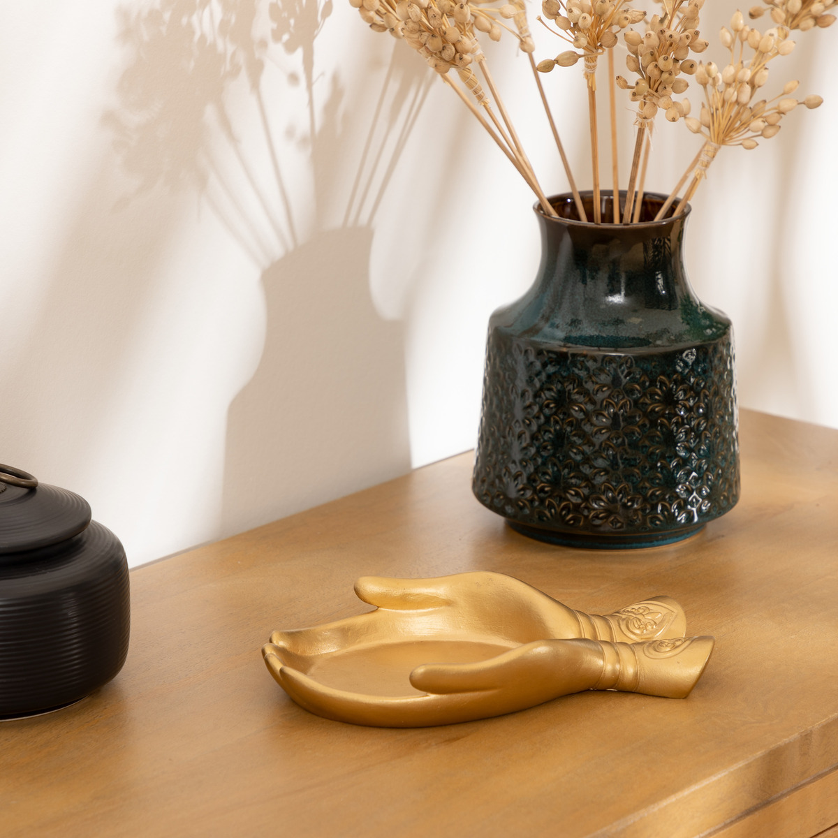 Hand bowl "Main" Resin, golden, h.4 cm