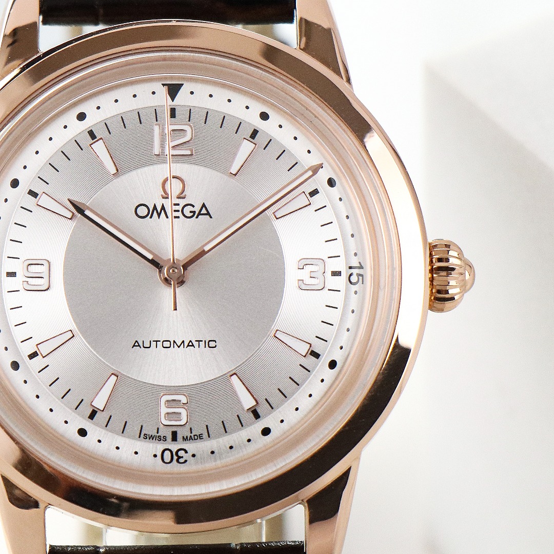 Omega Seamaster Series Mechanical Watch 40mm Italian Imported Calfskin Black Leather(1:1 replica) - Top club