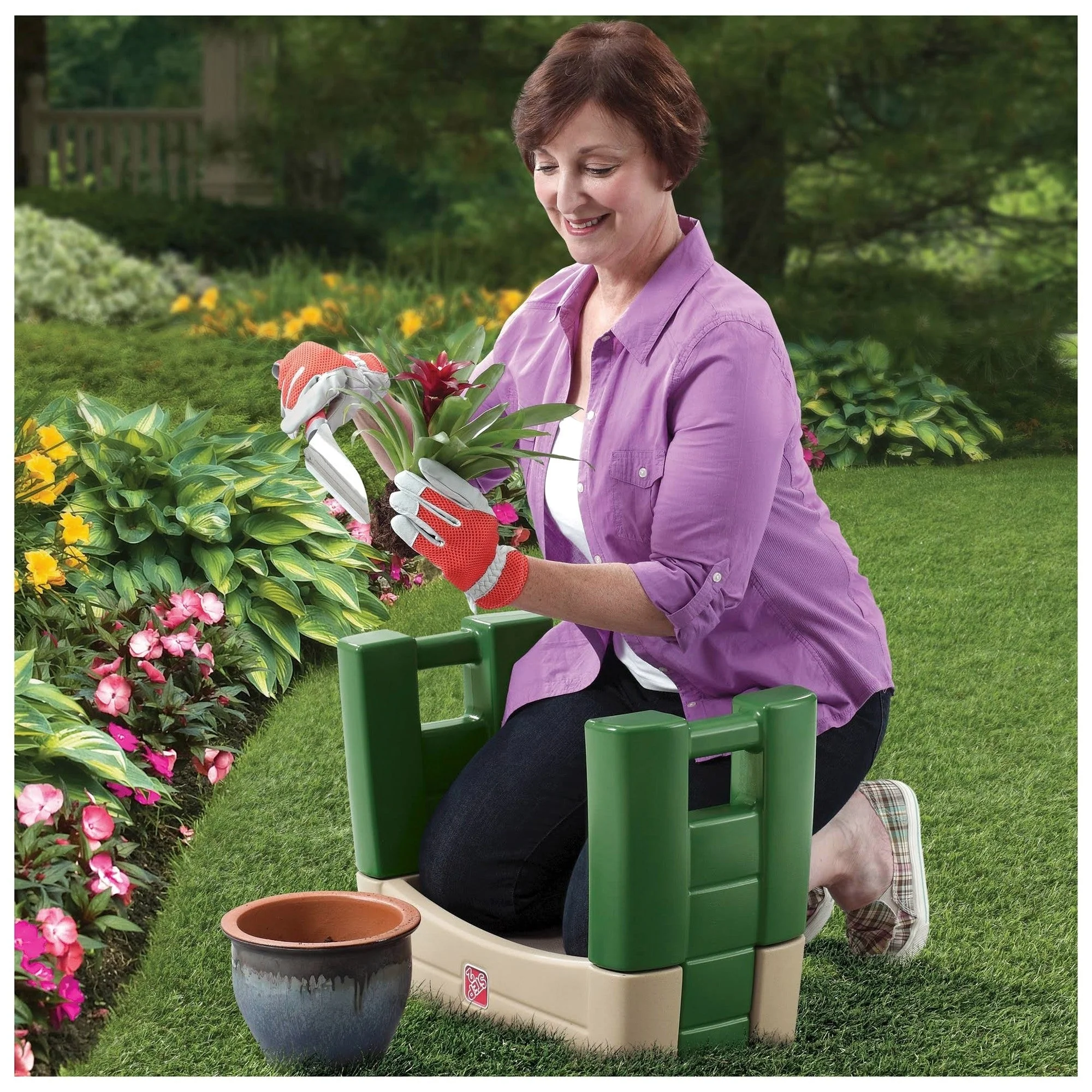 Step 2 Garden Kneeler Seat, Green - 16.25 in H x 21.75 in W x 10.75 in D - Image 2 Step 2 Garden Kneeler Seat, Green - 16.25 in H x 21.75 in W x 10.75 in D - Image 2