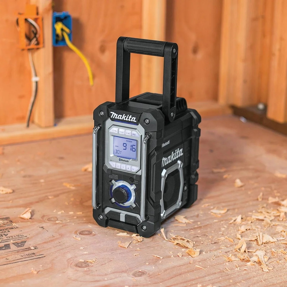 Makita XRM06B Bluetooth Cordless Job Site Radio, Black - Image 2
