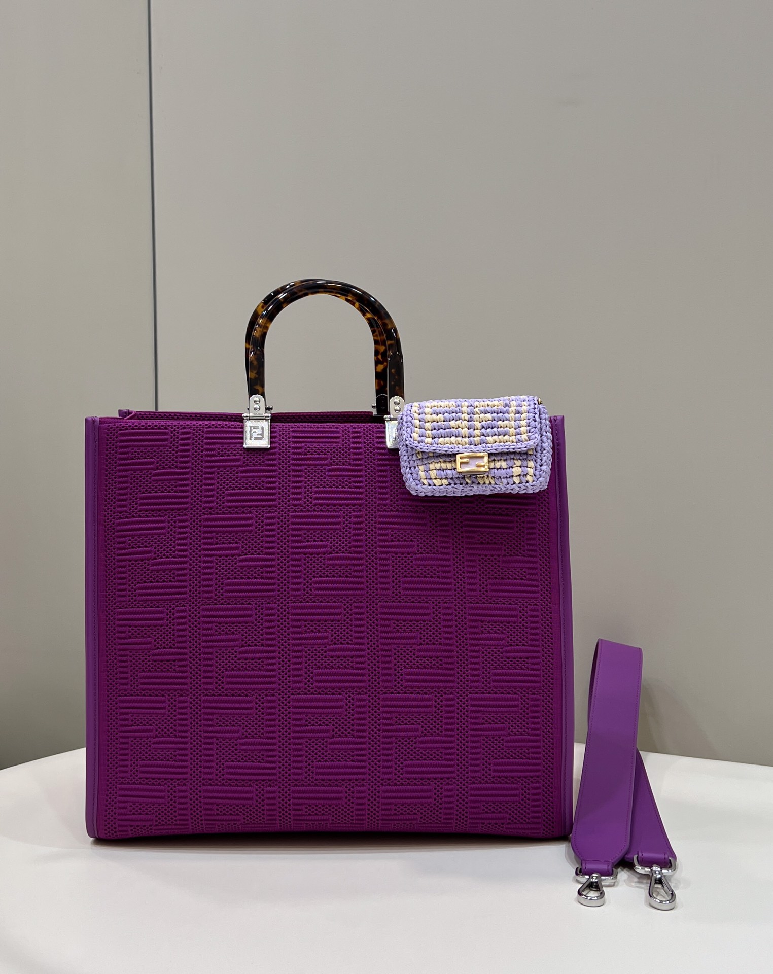 Fendi Sunshine tote - Replicaclubs