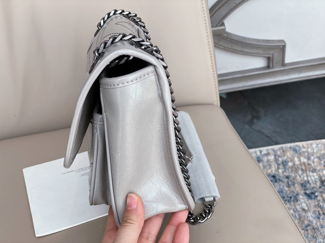 TO – Luxury Edition Bags SLY 1551:1High-quality replica
