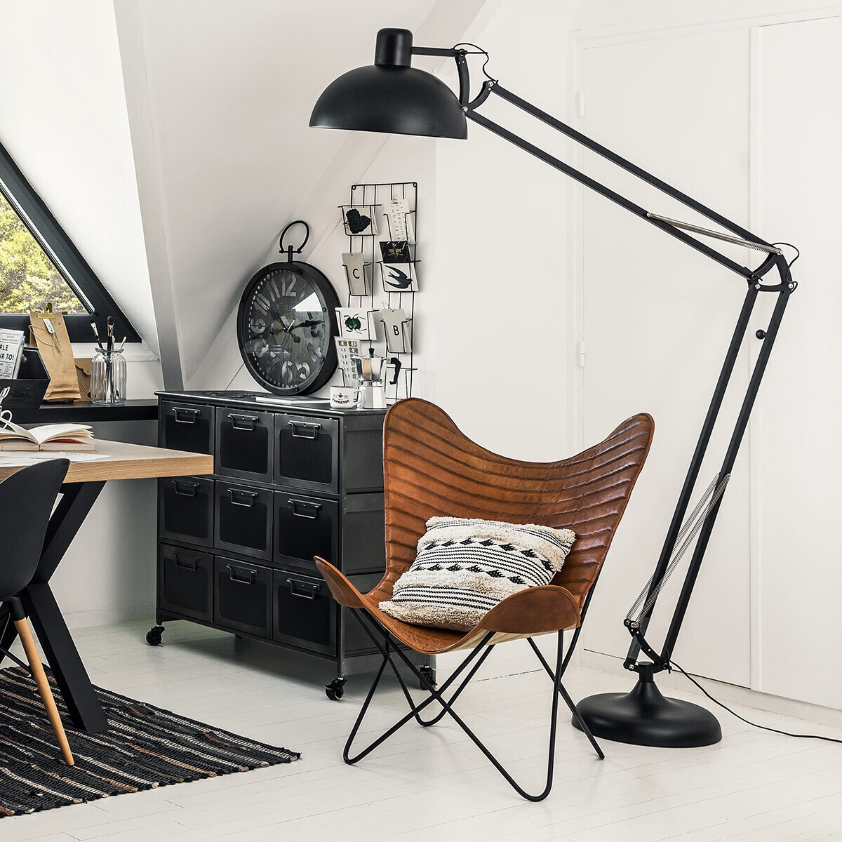 Armchair structure "Dario" Black