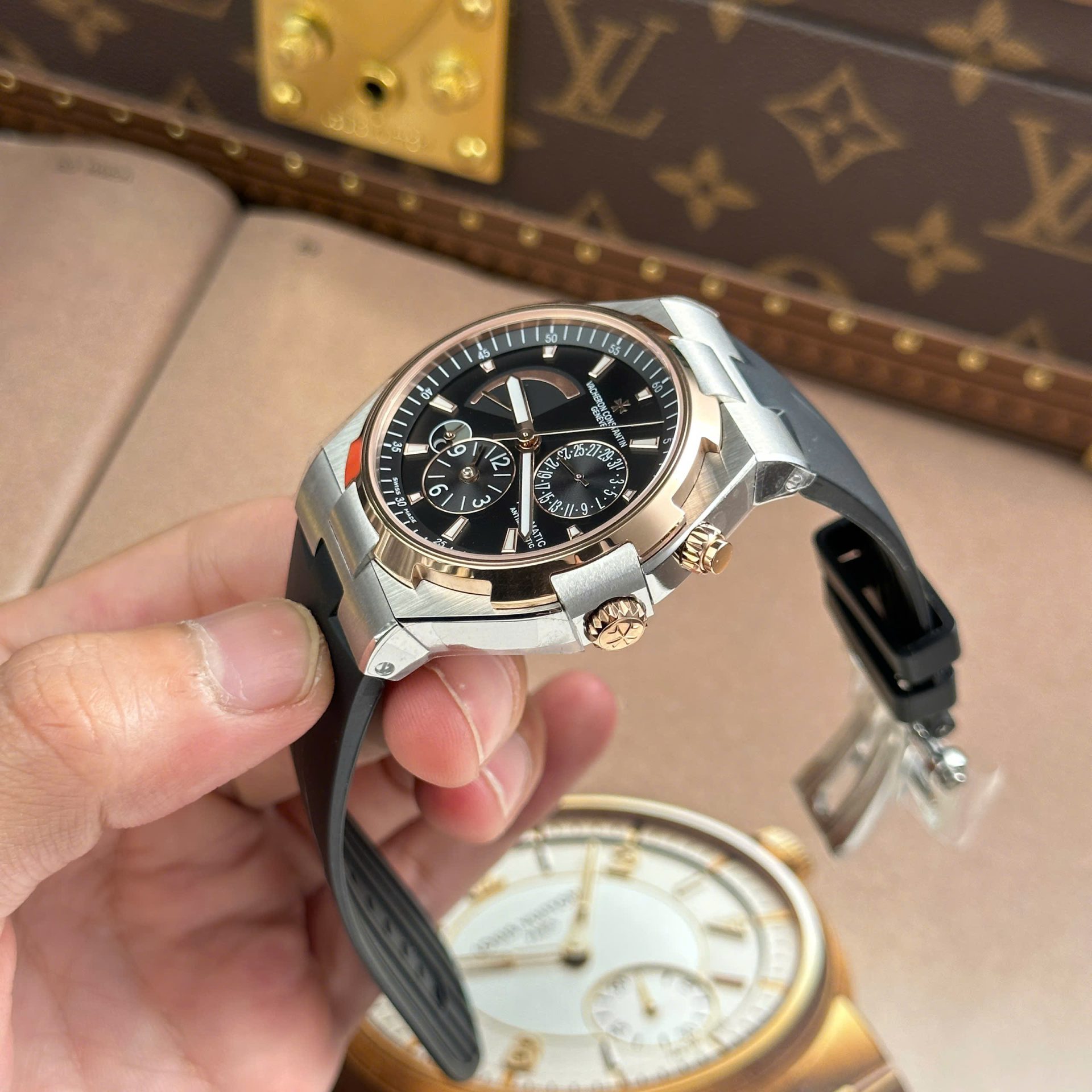 Vacheron Constantin Overseas Dual Time 47450 Demi Rose Gold Good Imitation Watches Black Dial 9F Factory 42mm - Top club