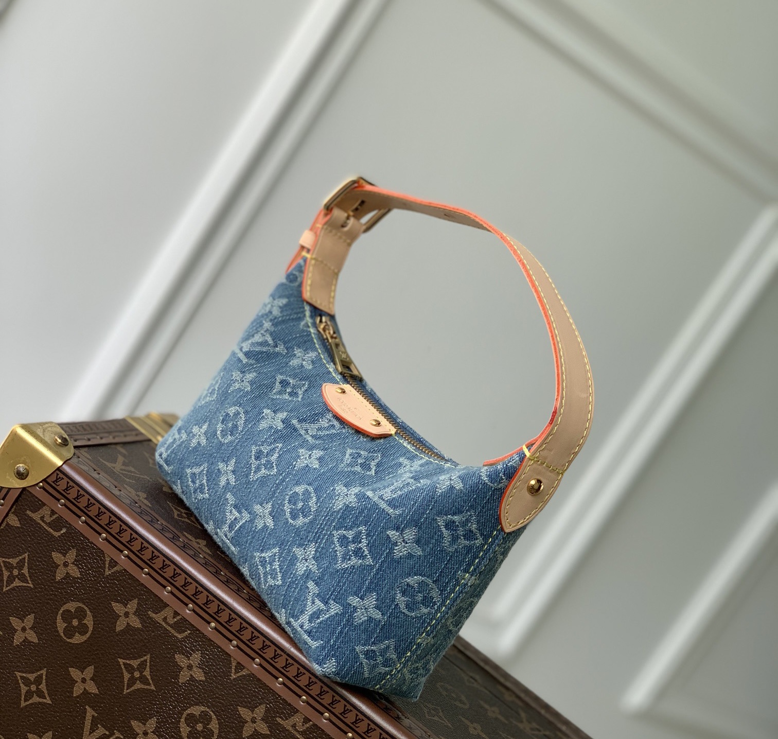 Louis Vuitton LV HILLS POCHETTE Denim Handbag M829491:1High-quality replica