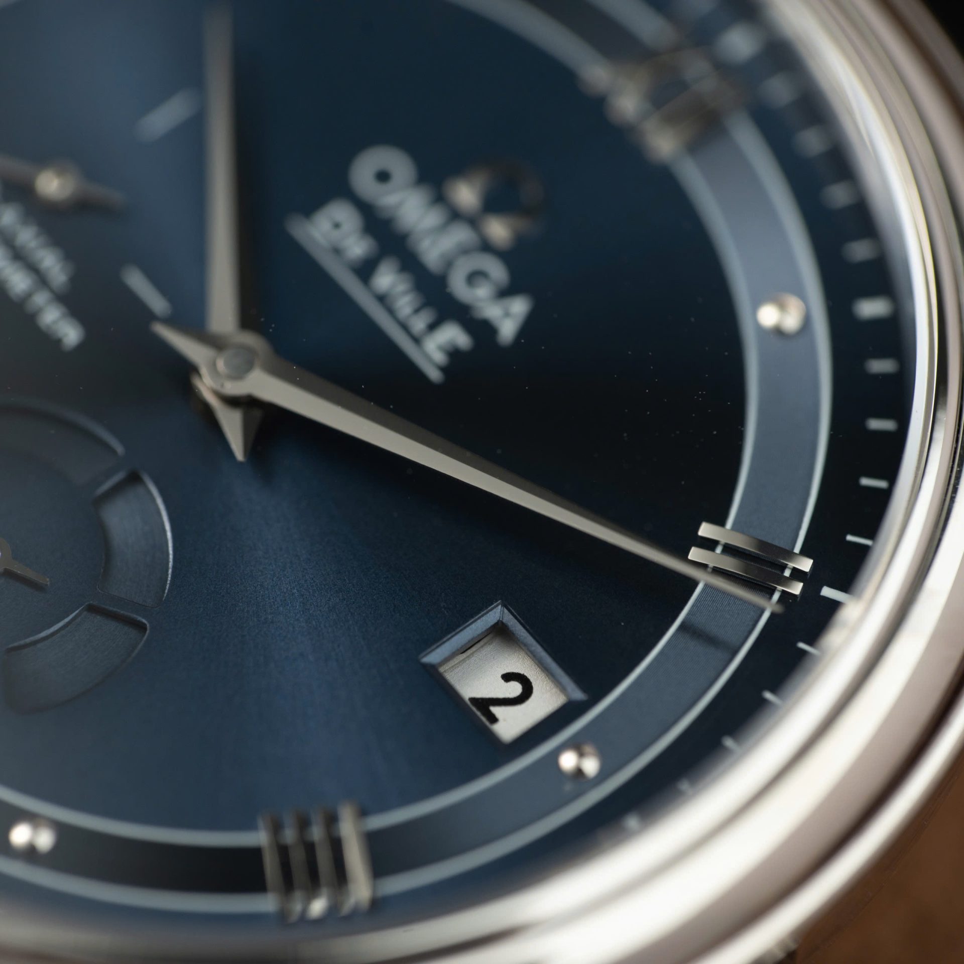 Omega De Ville Prestige Power Reserve Replica Watch Dial Blue Leather Strap 39.5mm - Top club