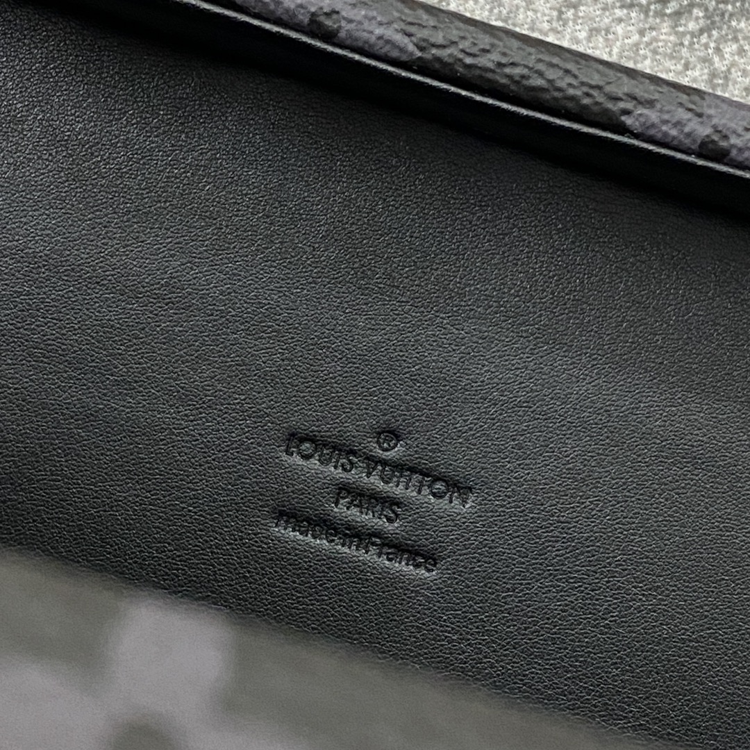 Louis Vuitton Clutch Box M202511:1High-quality replica