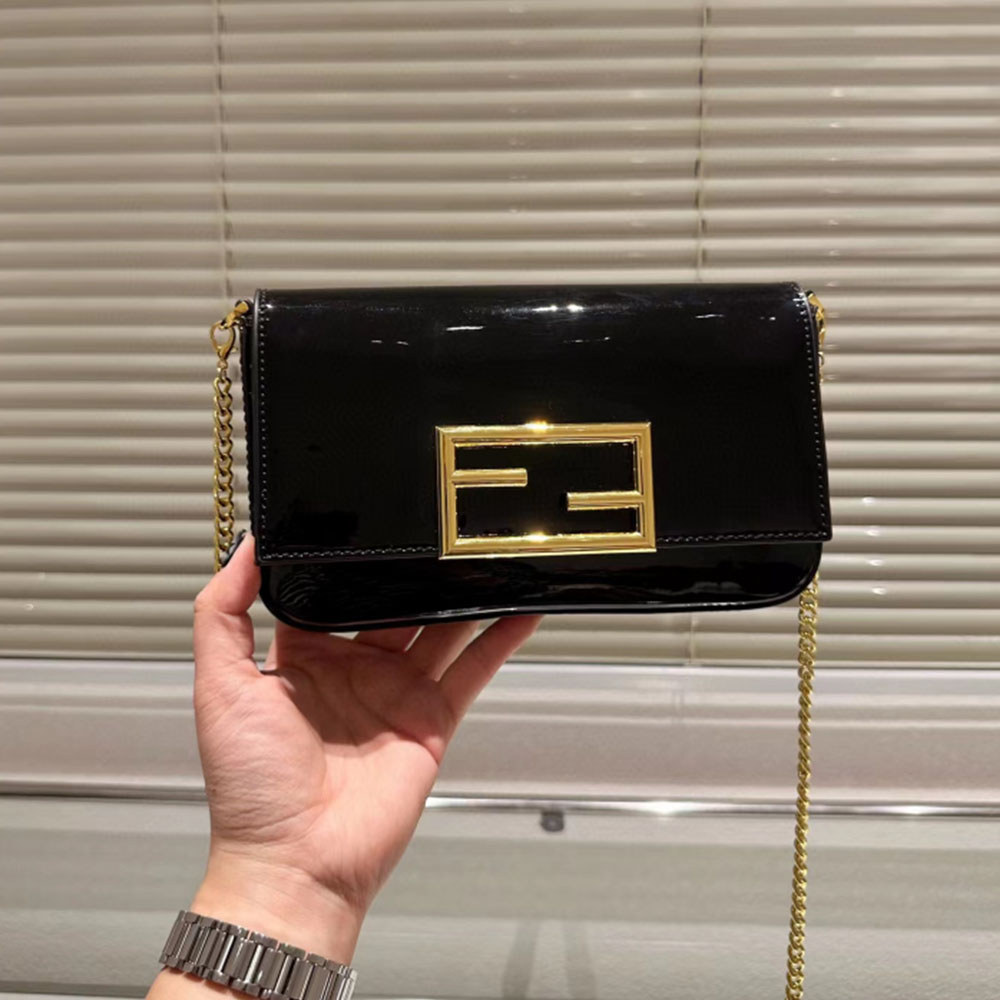 FENDI Chain Wallet Crossbody Bag(Replica) - Replicaclubs
