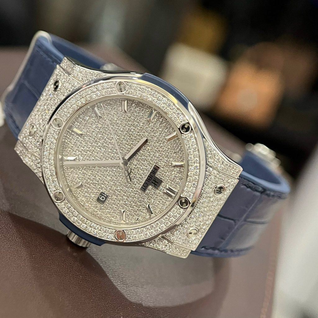 Hublot Best Replica Watch Classic Fusion Custom Natural Diamonds 42mm - Top club