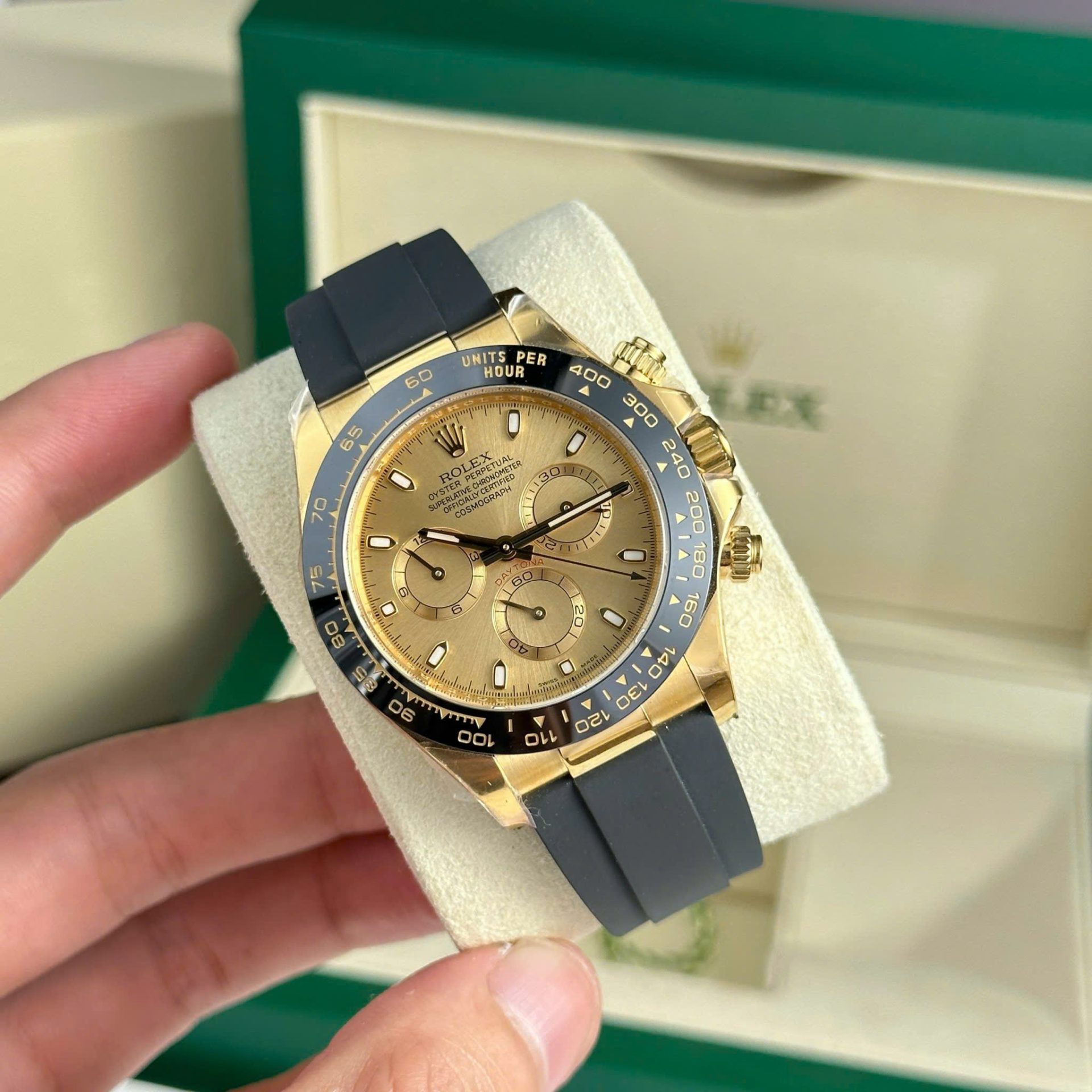 Rolex Daytona 116518LN Replica Watch Dial Yellow Champagne Clean Factory 40mm - Elite Watch Atelier