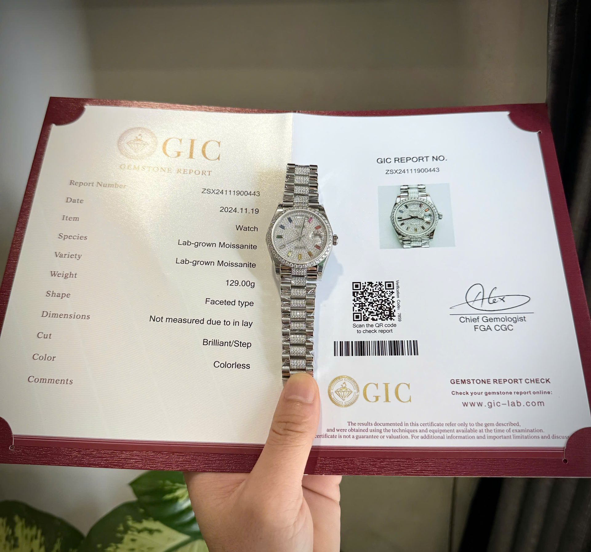 Rolex Day-Date Best Replica Watch Custom Moissanite Diamonds 36mm - Elite Watch Atelier