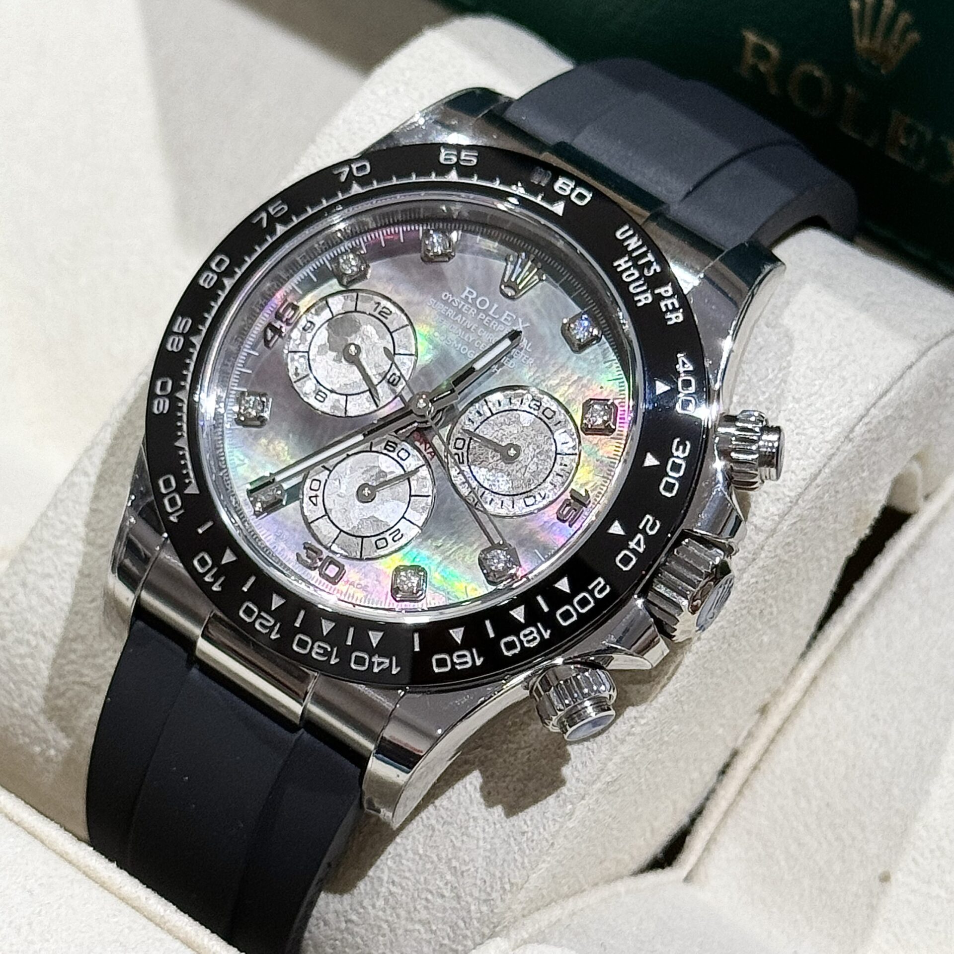 Rolex Replica Watches Daytona Mother Of Pearl And Moissanite Diamonds Dial 40mm - Elite Watch Atelier