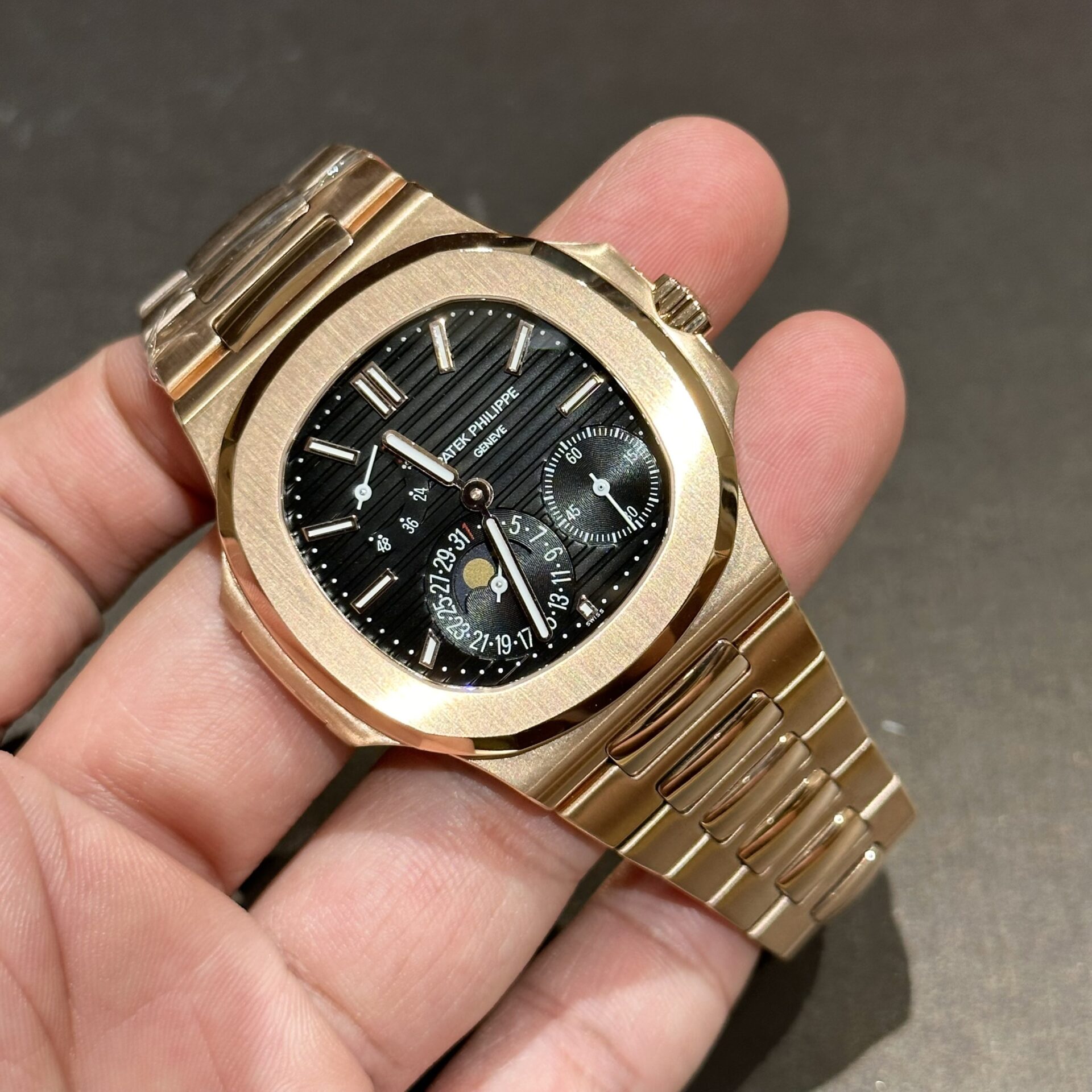 Patek Philippe Nautilus 5712 Replica Watch Black Dial GR Factory 40mm - Elite Watch Atelier