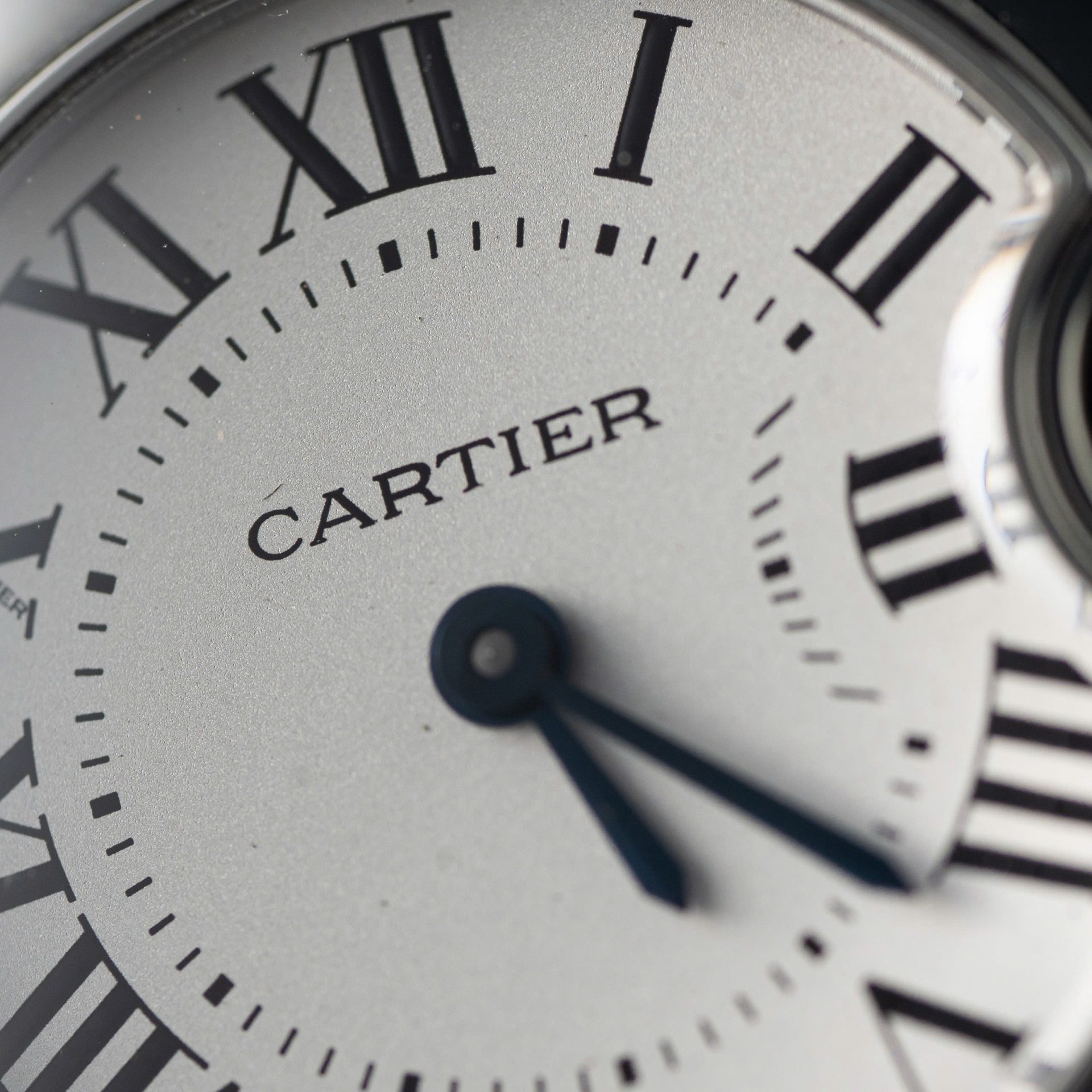 Cartier Ballon Bleu Women s Replica Watch Swiss Quartz Movement Metal Strap 28mm - Top club